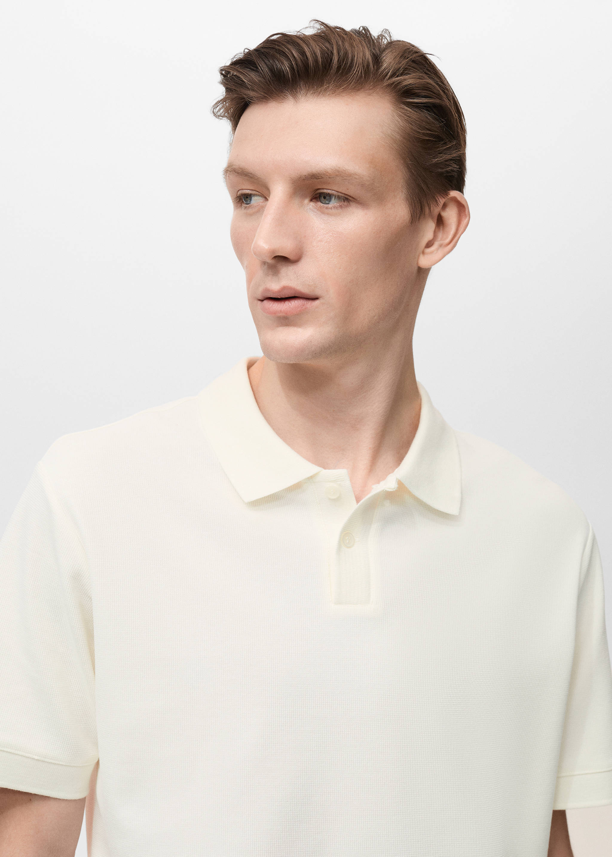 Structured knitted polo shirt - Details of the article 1