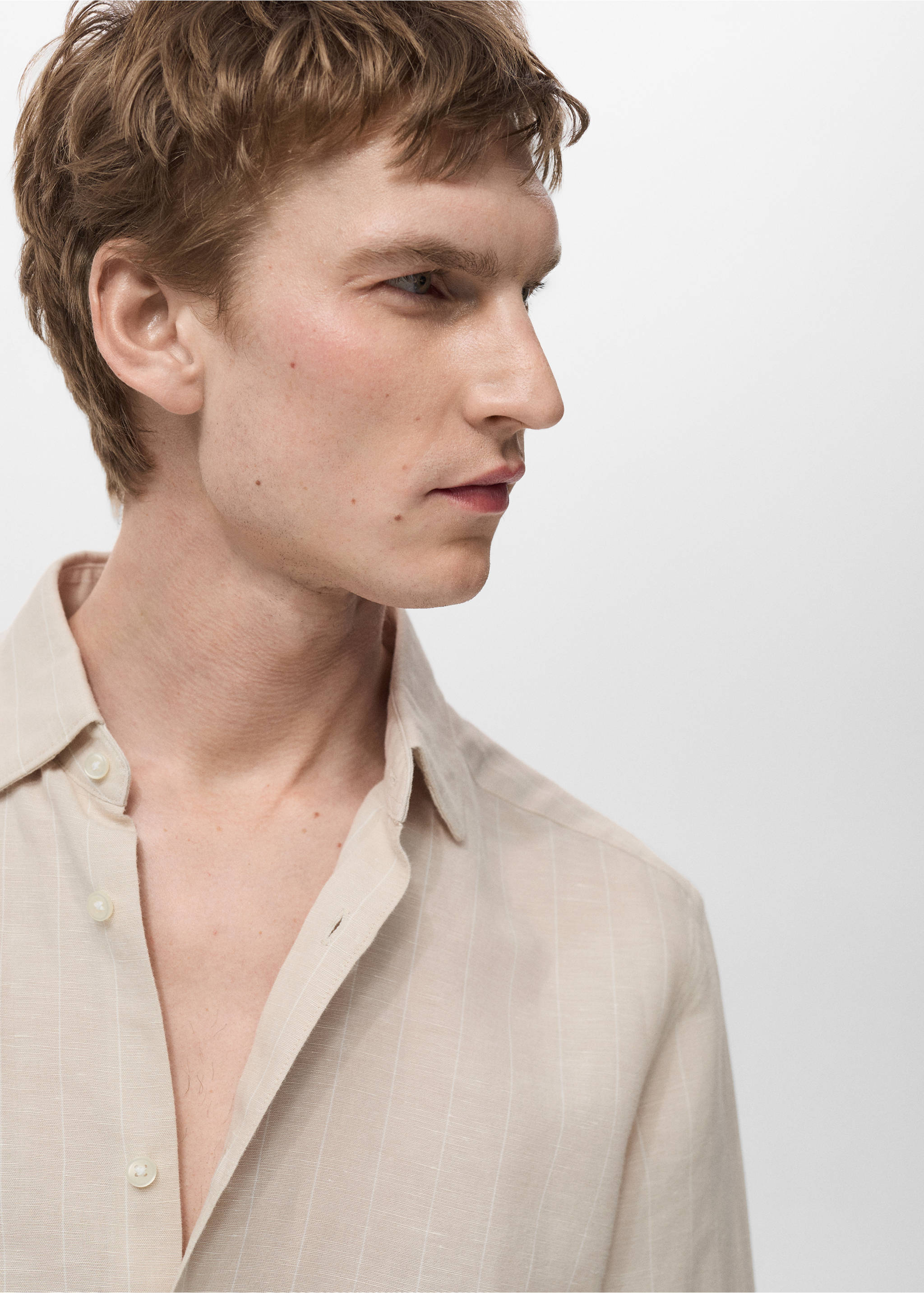 Linen pinstripe shirt - Details of the article 2, Beige. Ref: 87045951-00.