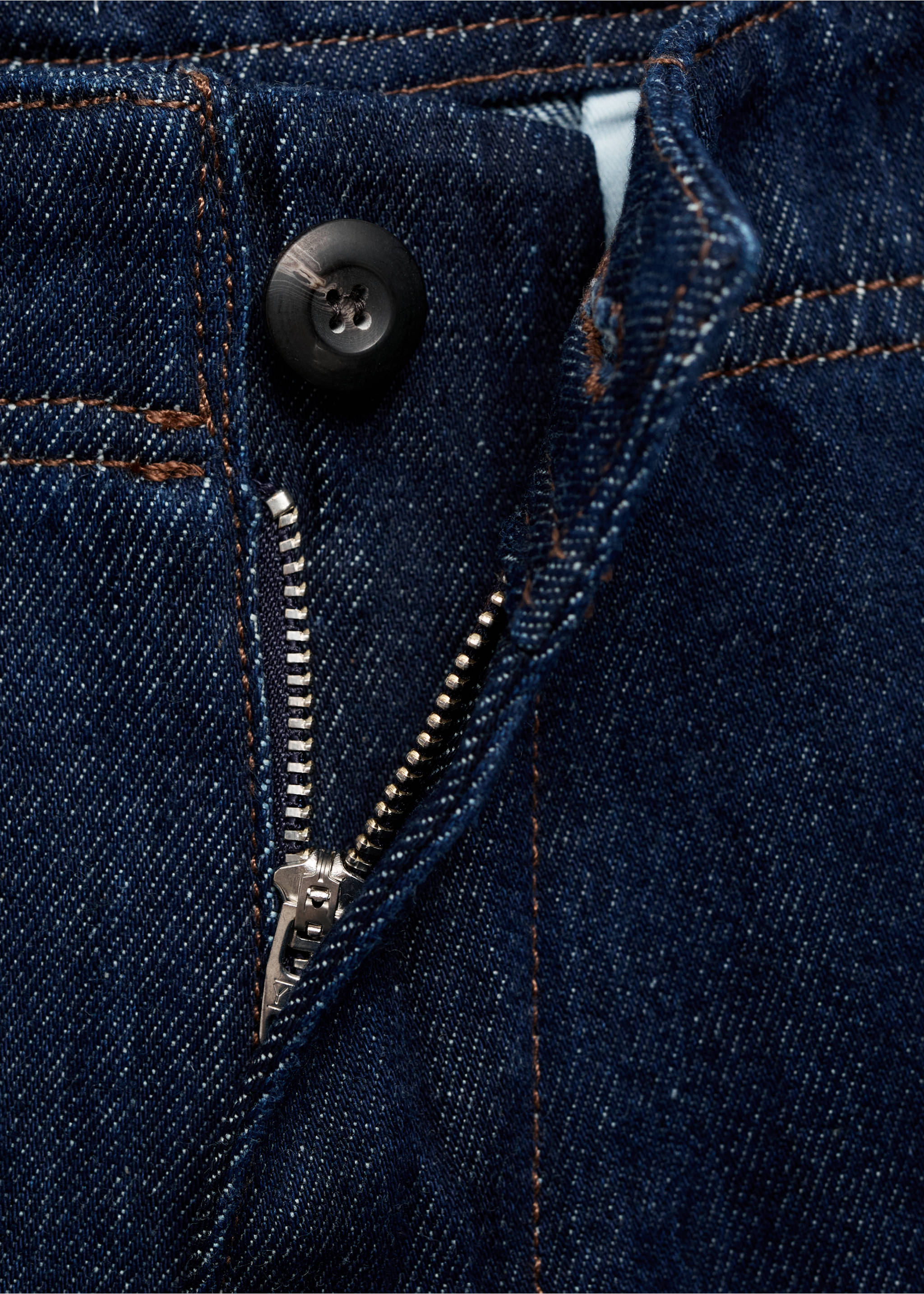 Regular-fit jeans met donkere wassing - Detail van het artikel 0, Open blauw. Ref: 87045984-00.