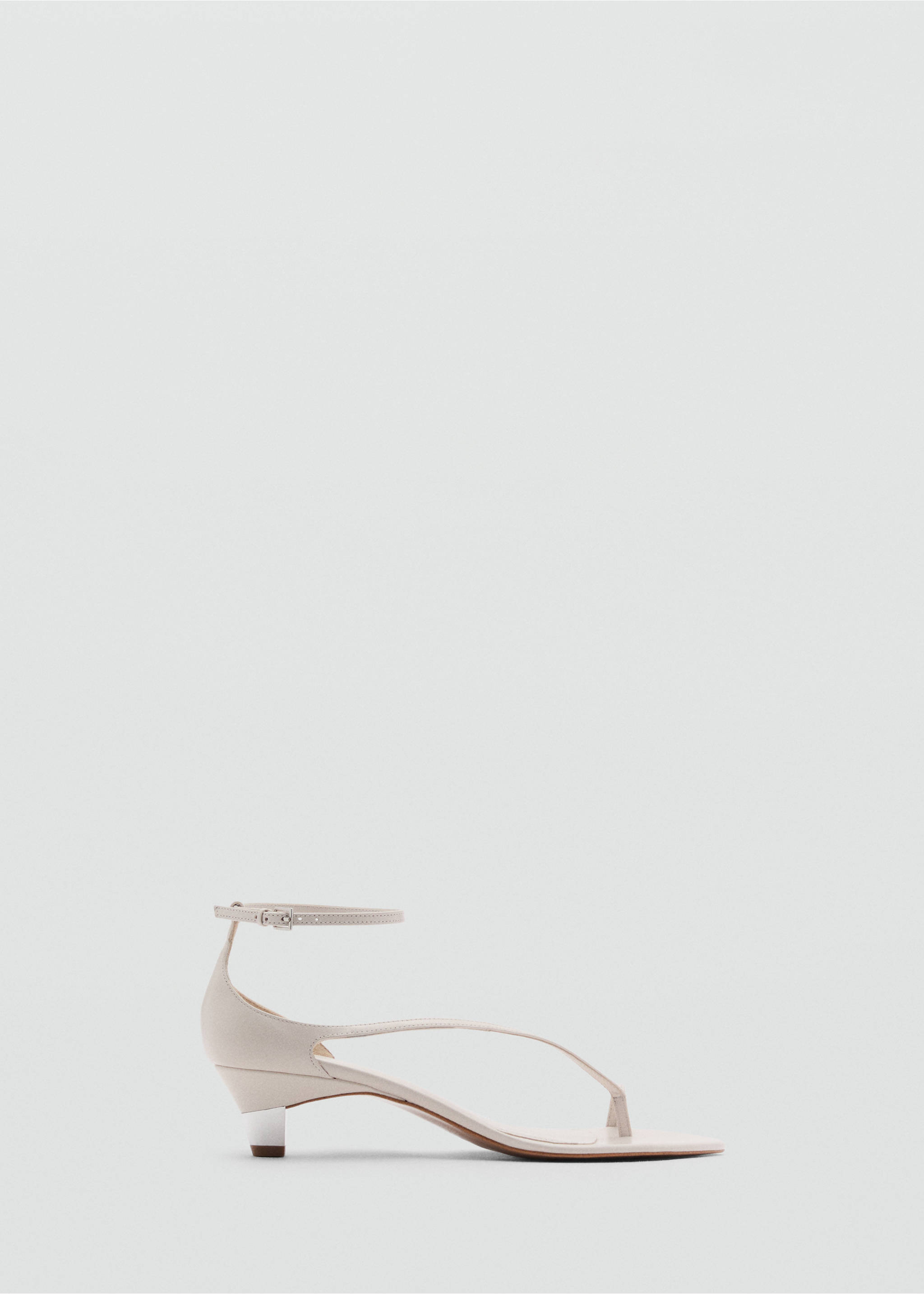 Leather sandals with a wide strap - Article without model, Ecru. Ref: 87045995-00.