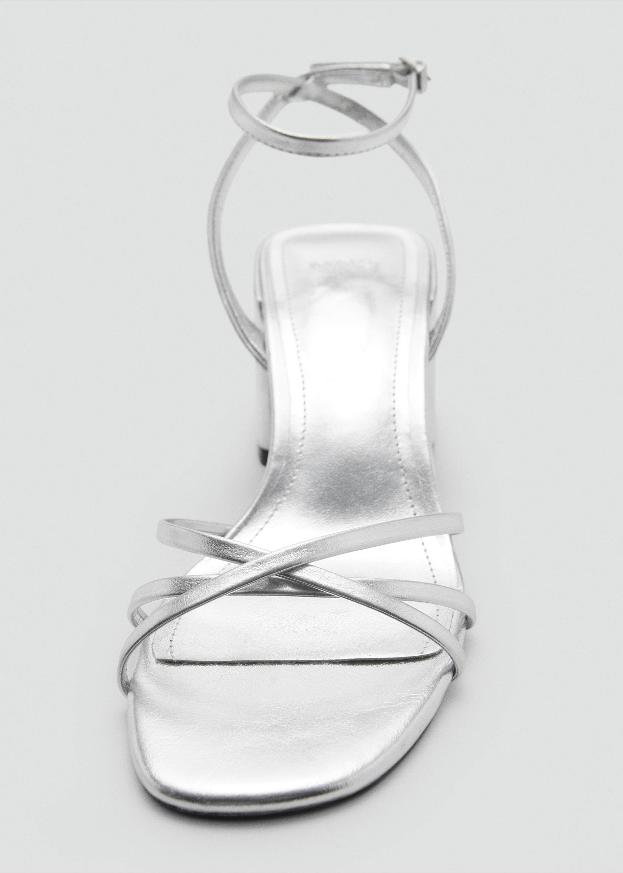 Sandalia tacón tiras cruzadas - Detalle del artículo 1, Plata. Ref: 87046340-00.