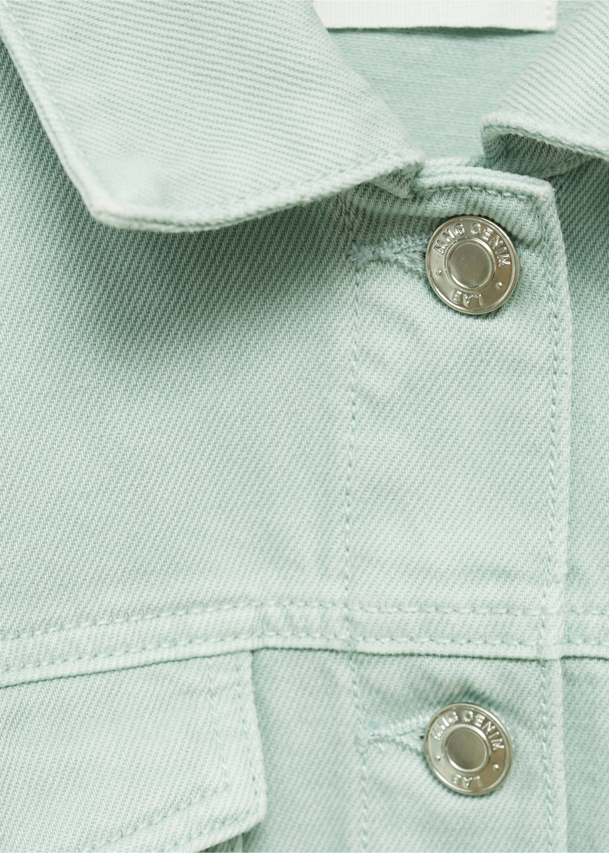 Jeansjacke mit Taschen - Detail des Artikels 8, Pastellgrün. Ref: 87046345-00.