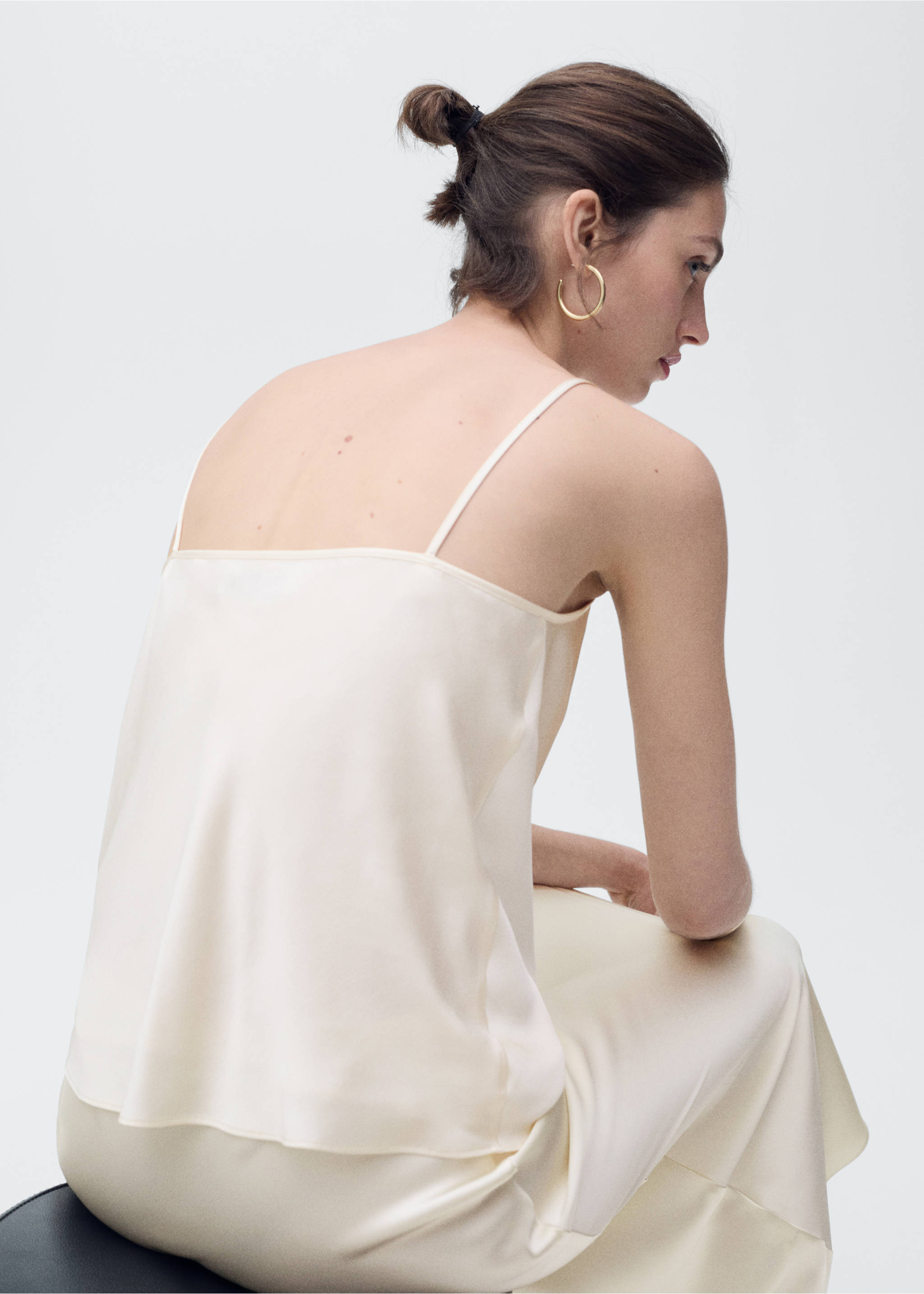 Satin top with draped neckline - Reverse of the article, Ecru. Ref: 87046712-00.