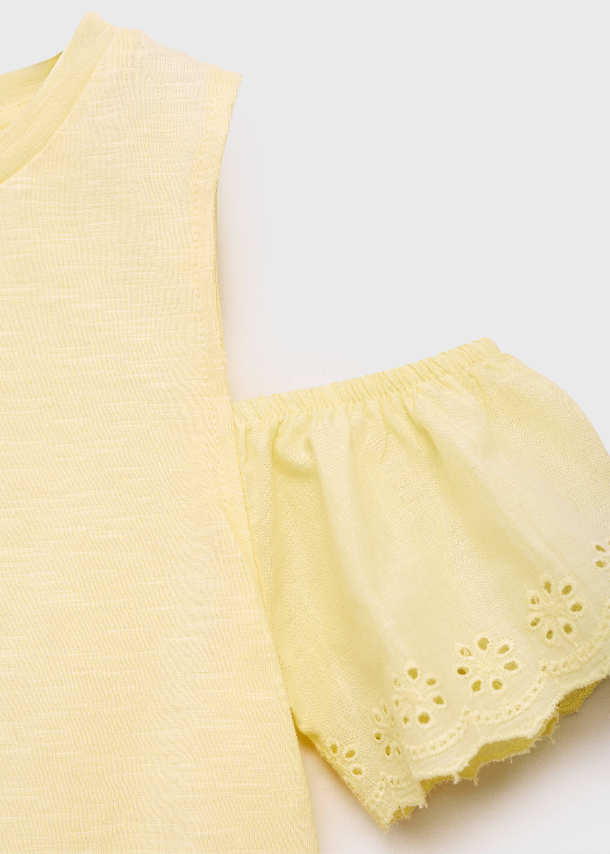 Cut-out t-shirt - Details of the article 8, Yellow. Ref: 87046715-00.