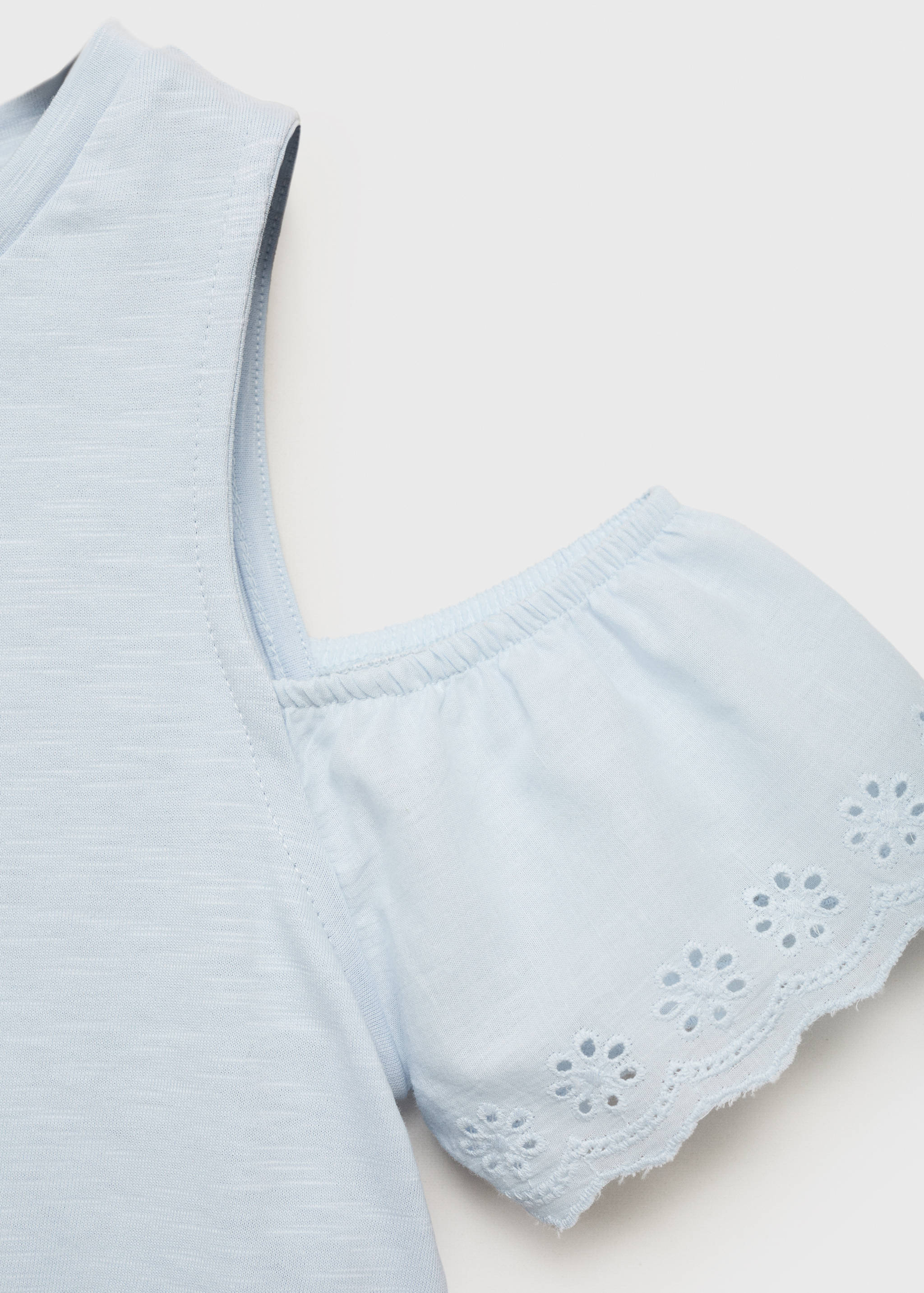 Cut-out t-shirt - Details of the article 8
