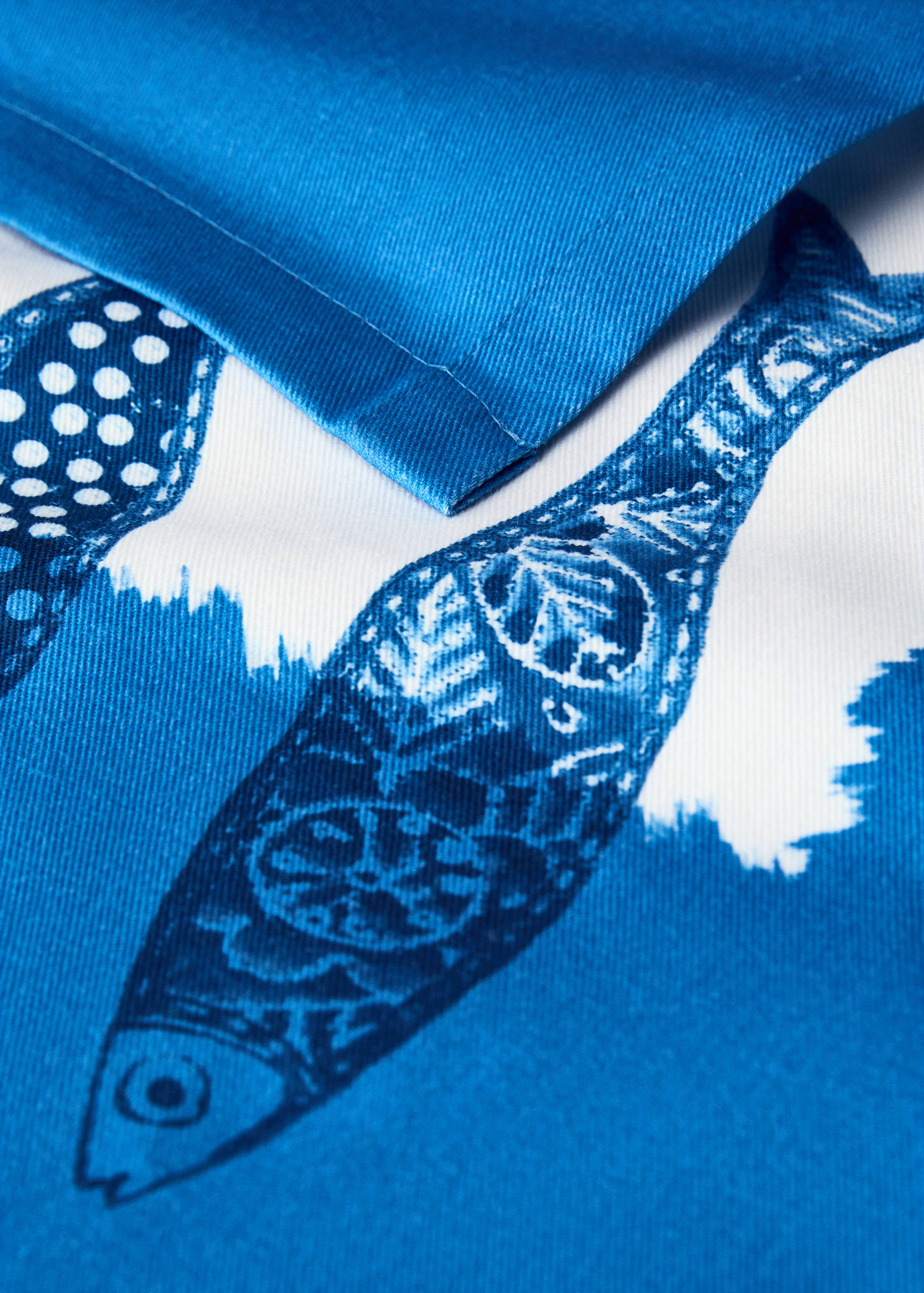 Nappe en coton imprimé poissons pour 6 à 8 convives - Détail de l'article 1