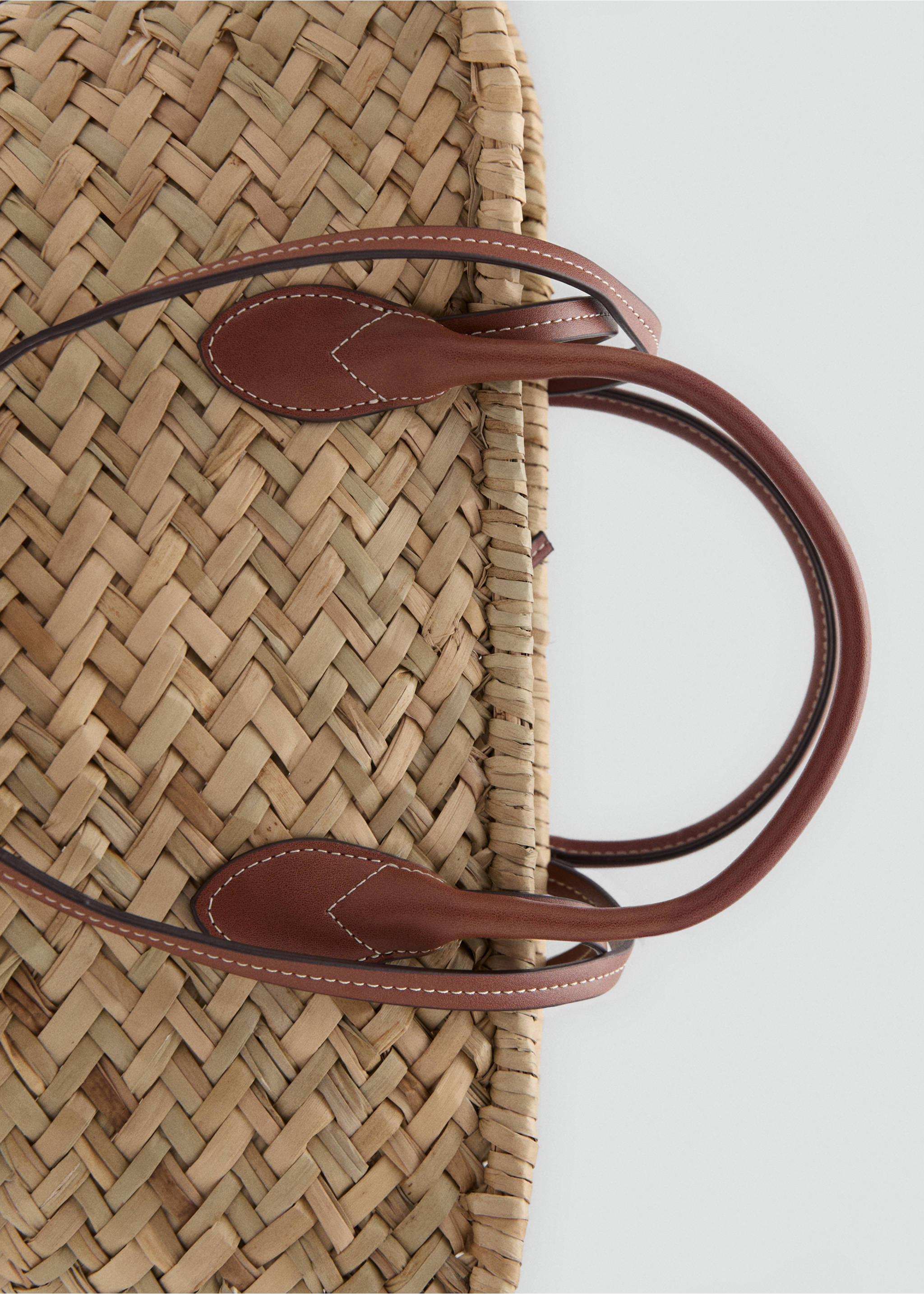 Large double-handle natural fiber basket - Details of the article 1, Leather. Ref: 87047161-00.