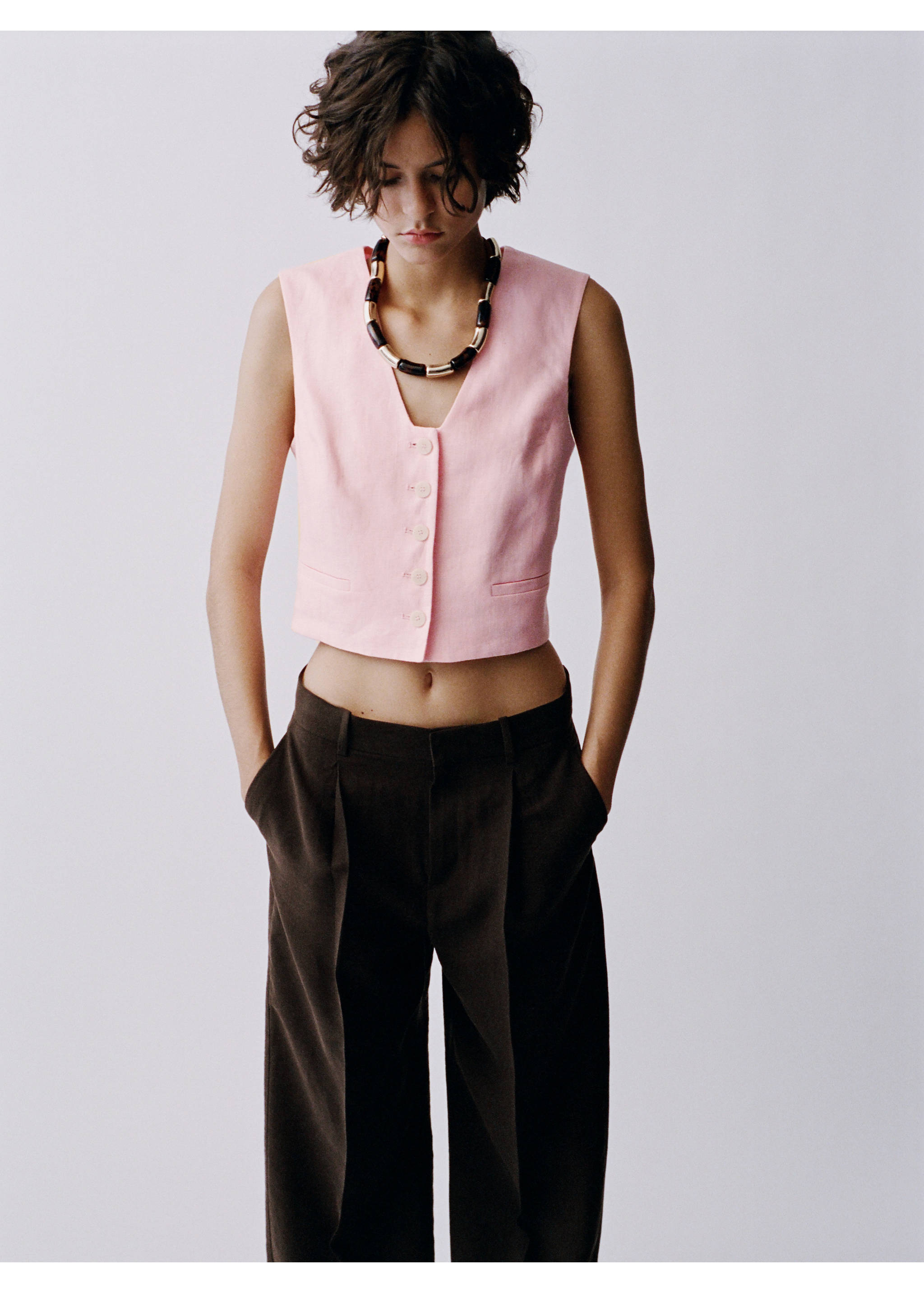 Linen suit waistcoat - Reverse of the article, Light Pink. Ref: 87047162-00.