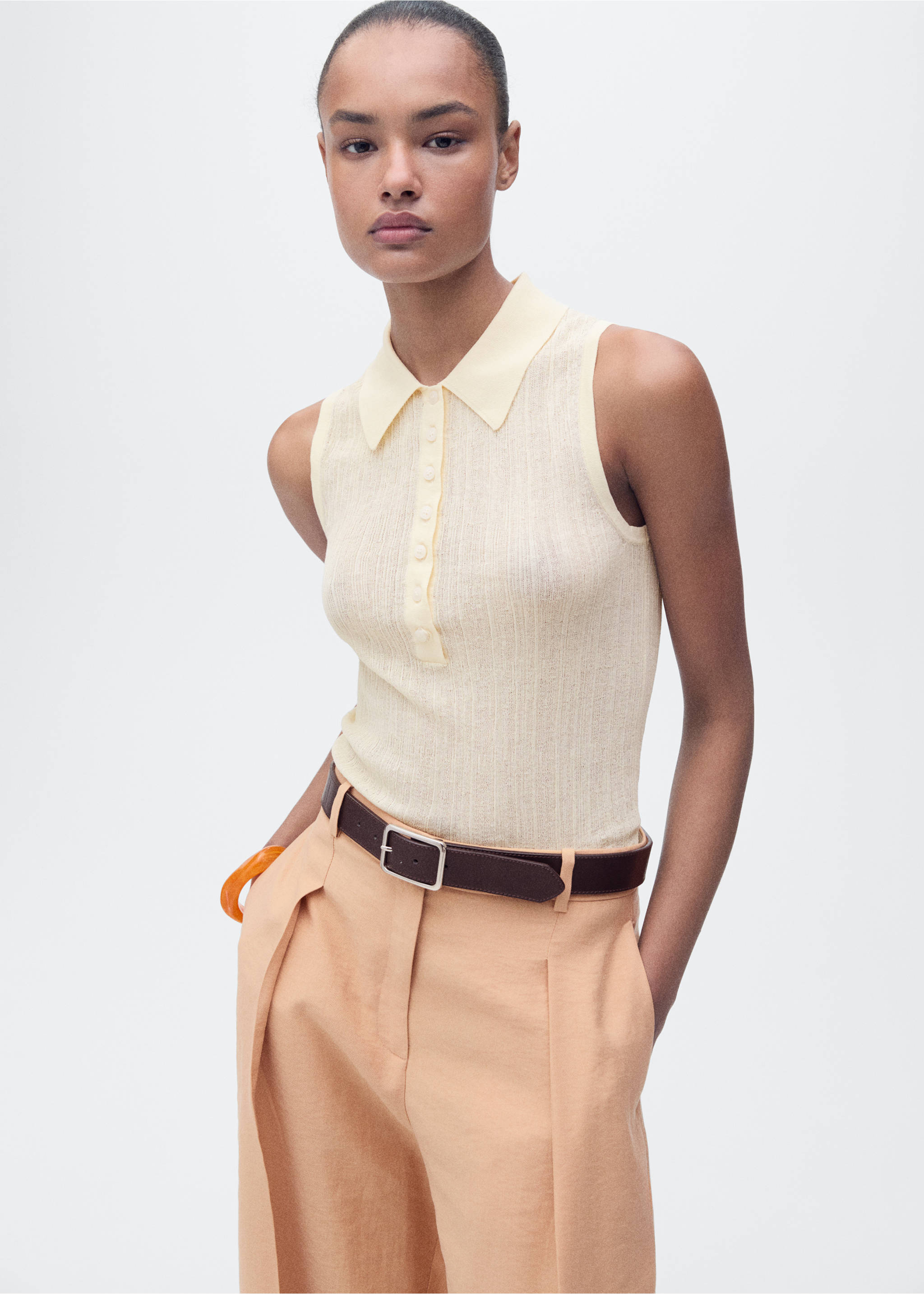 Top maglia collo polo - Piano medio, Vaniglia. Ref: 87047165-00.
