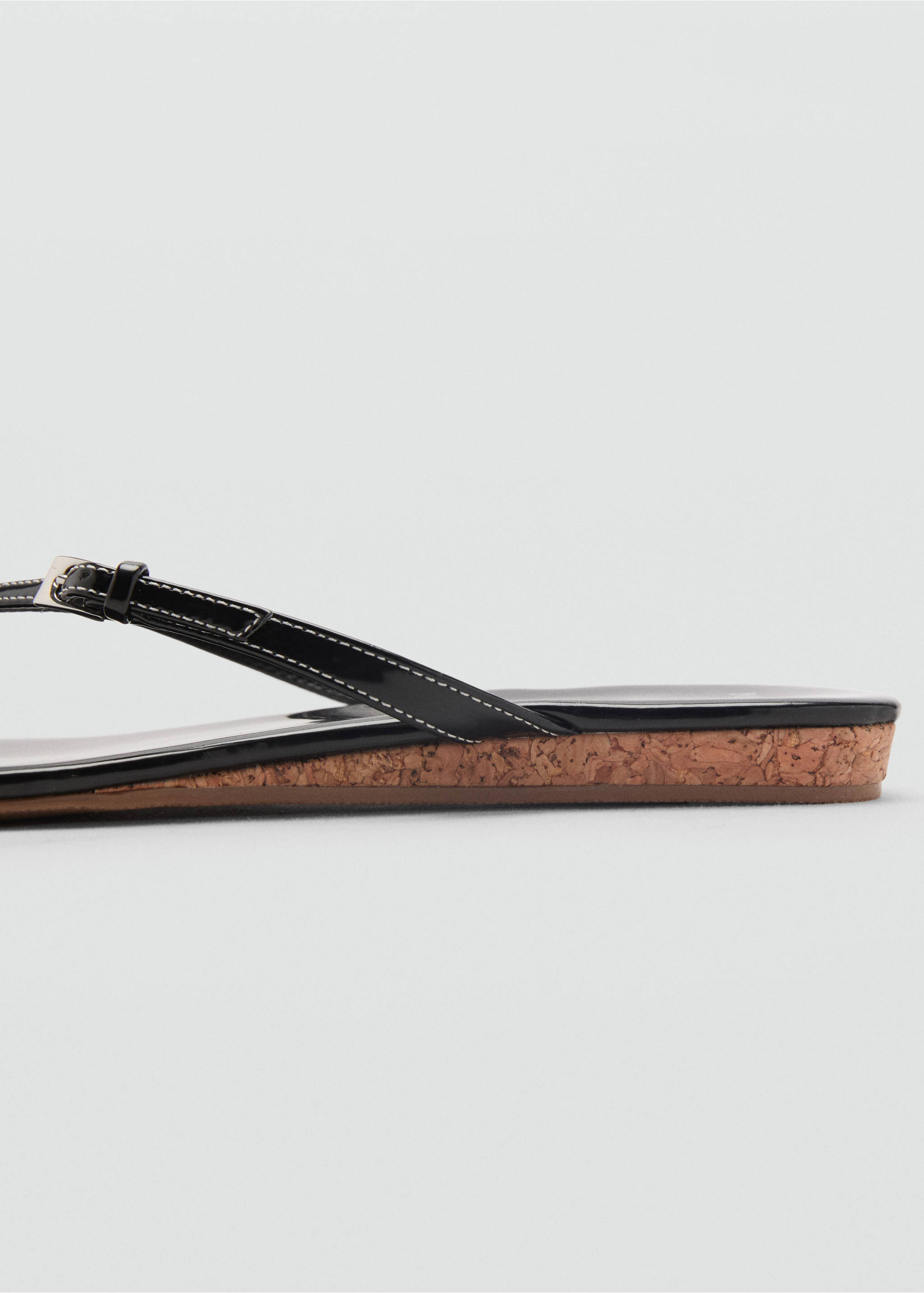 Buckle strap sandals - Details of the article 2, Black. Ref: 87047166-00.