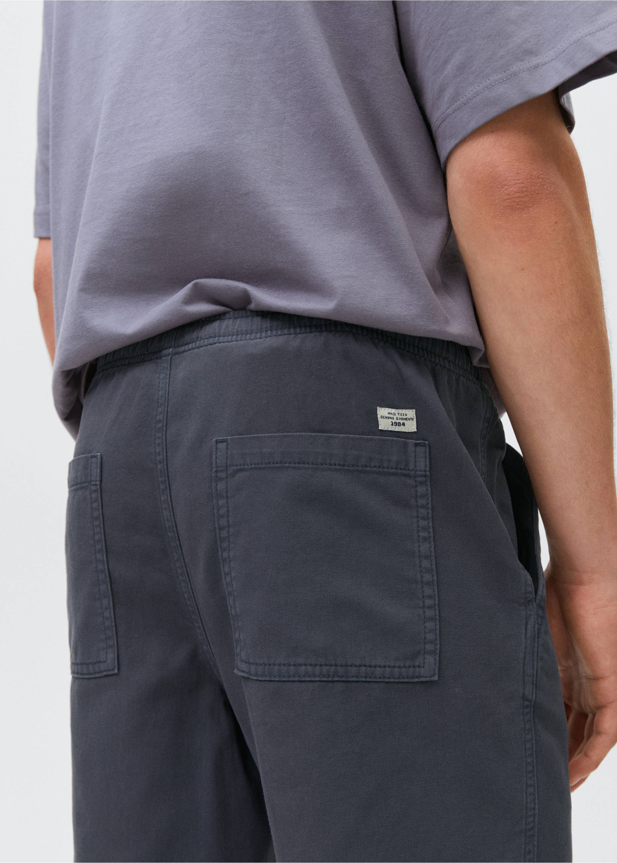 Baumwoll-Bermudashorts mit Kordelzug - Detail des Artikels 3, Dunkles Marineblau. Ref: 87047168-00.