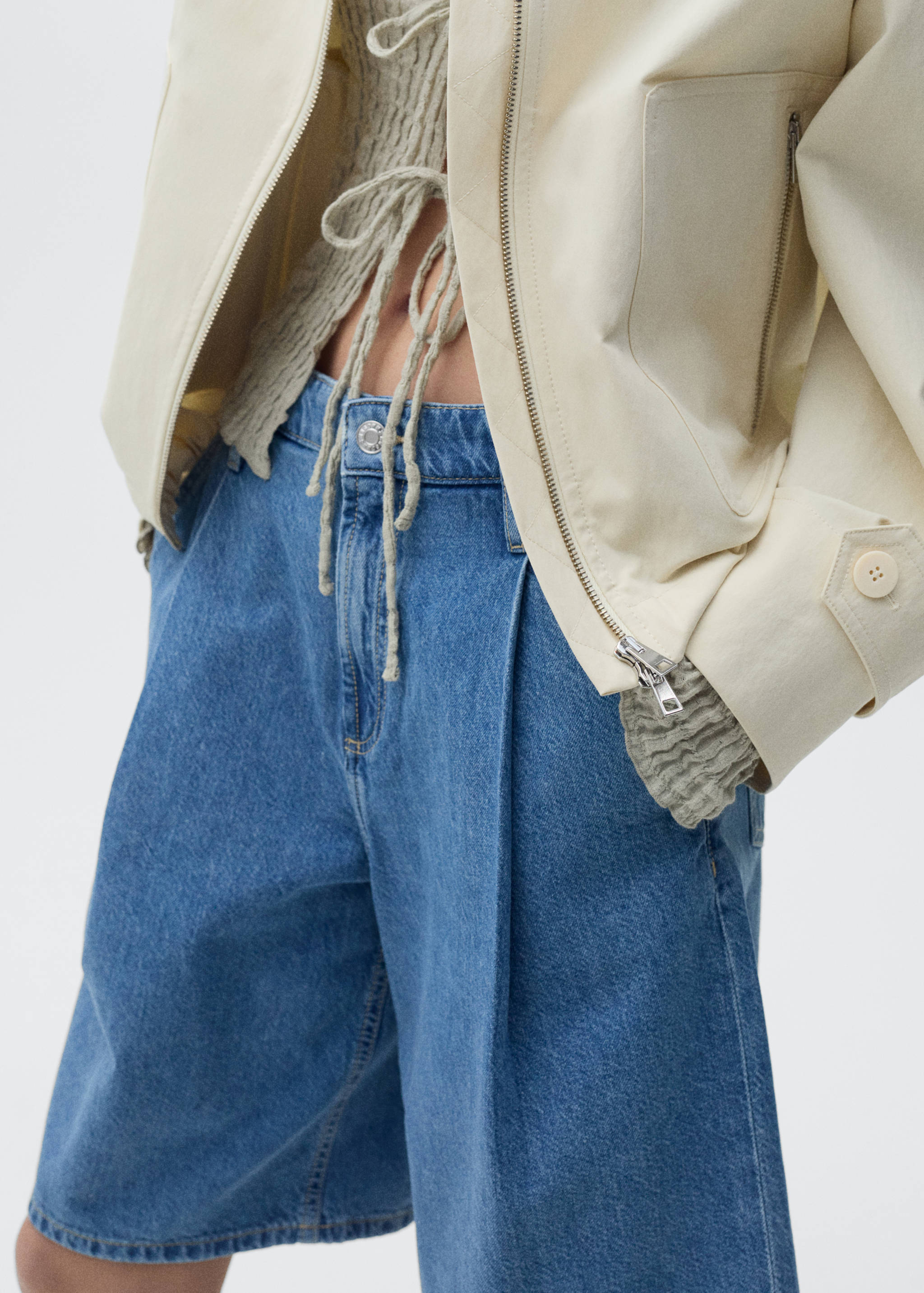 Pleated denim bermuda jorts - Details of the article 6