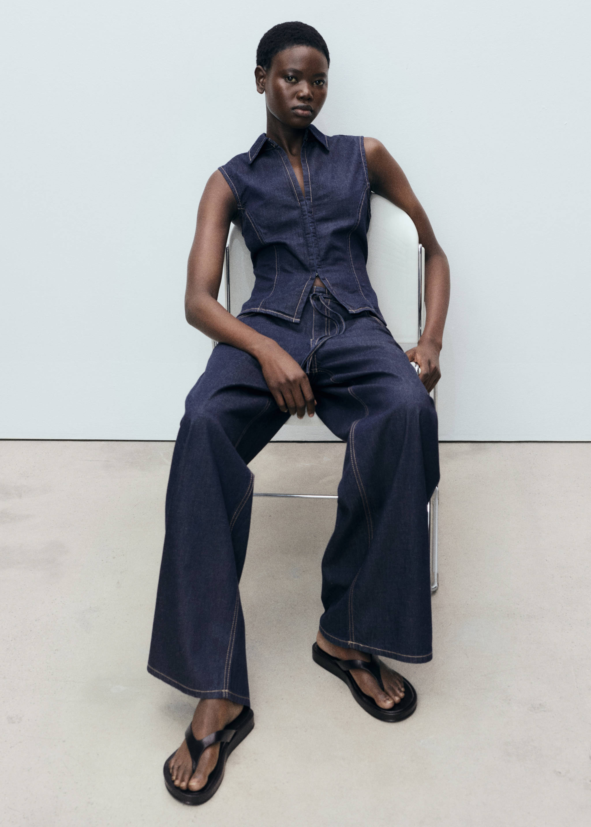 Wide leg denim trousers with belt - Details of the article 2