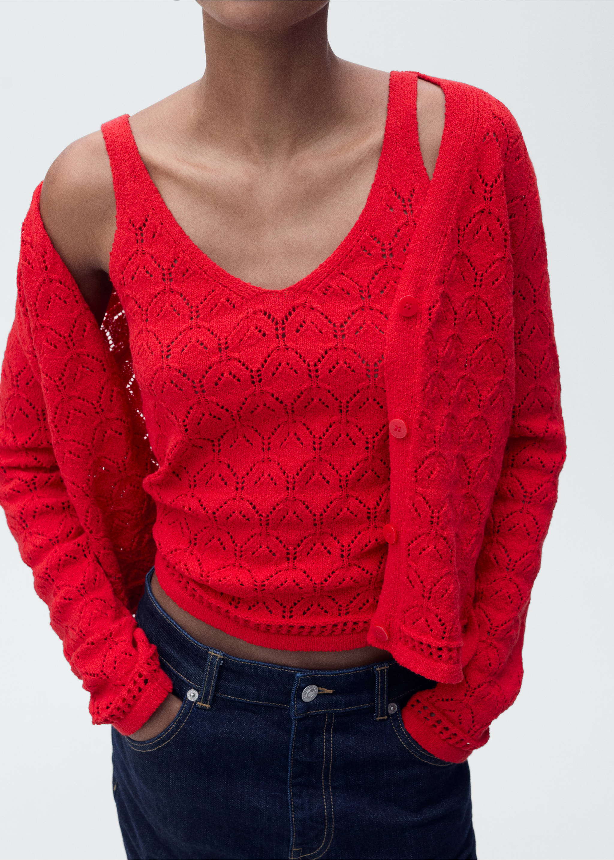 Cardigan maille détails ajourés - Détail de l'article 1, Rouge. Ref: 87047182-00.
