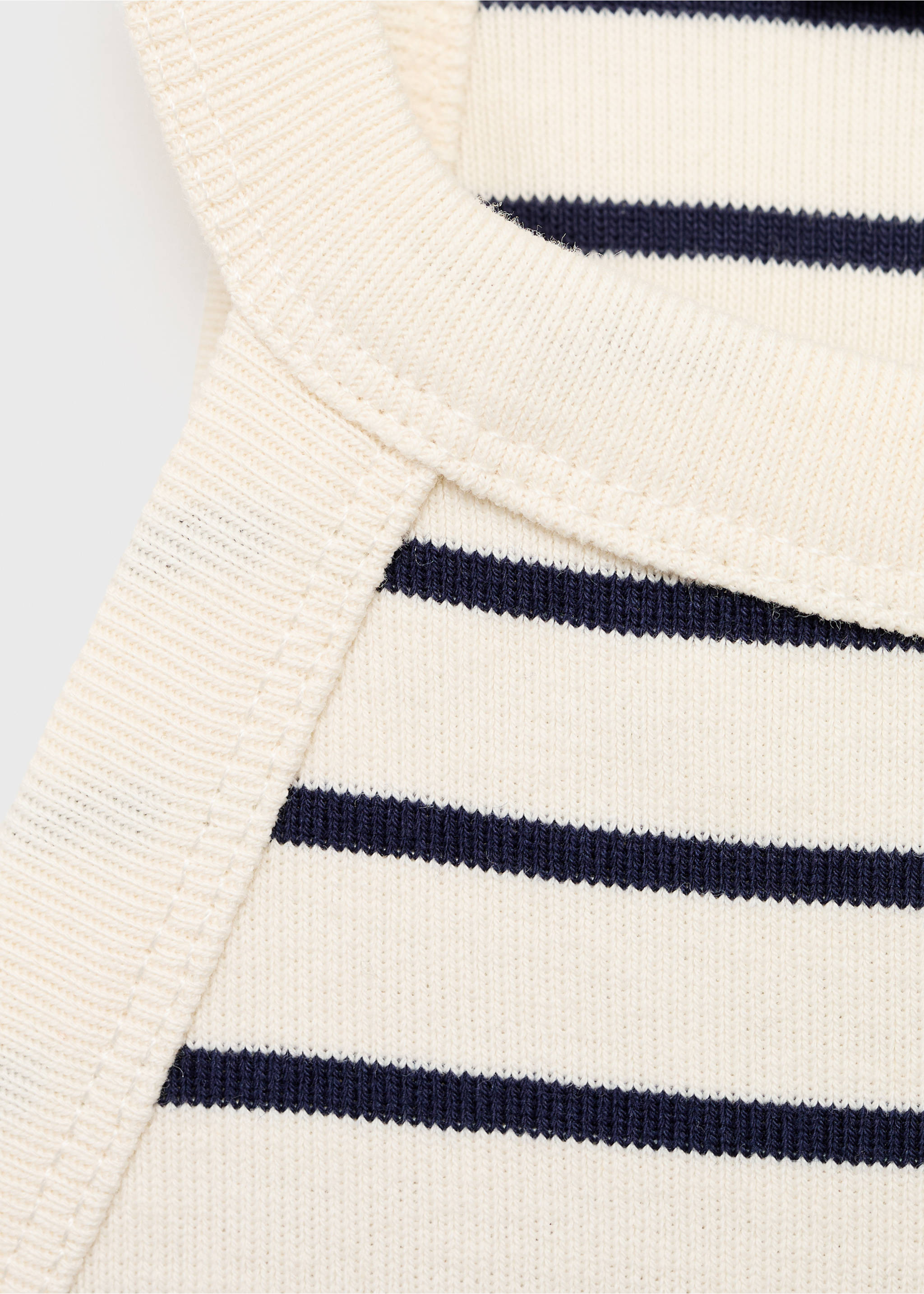 Striped halter-neck top - Details of the article 8, Dark Navy. Ref: 87047183-00.