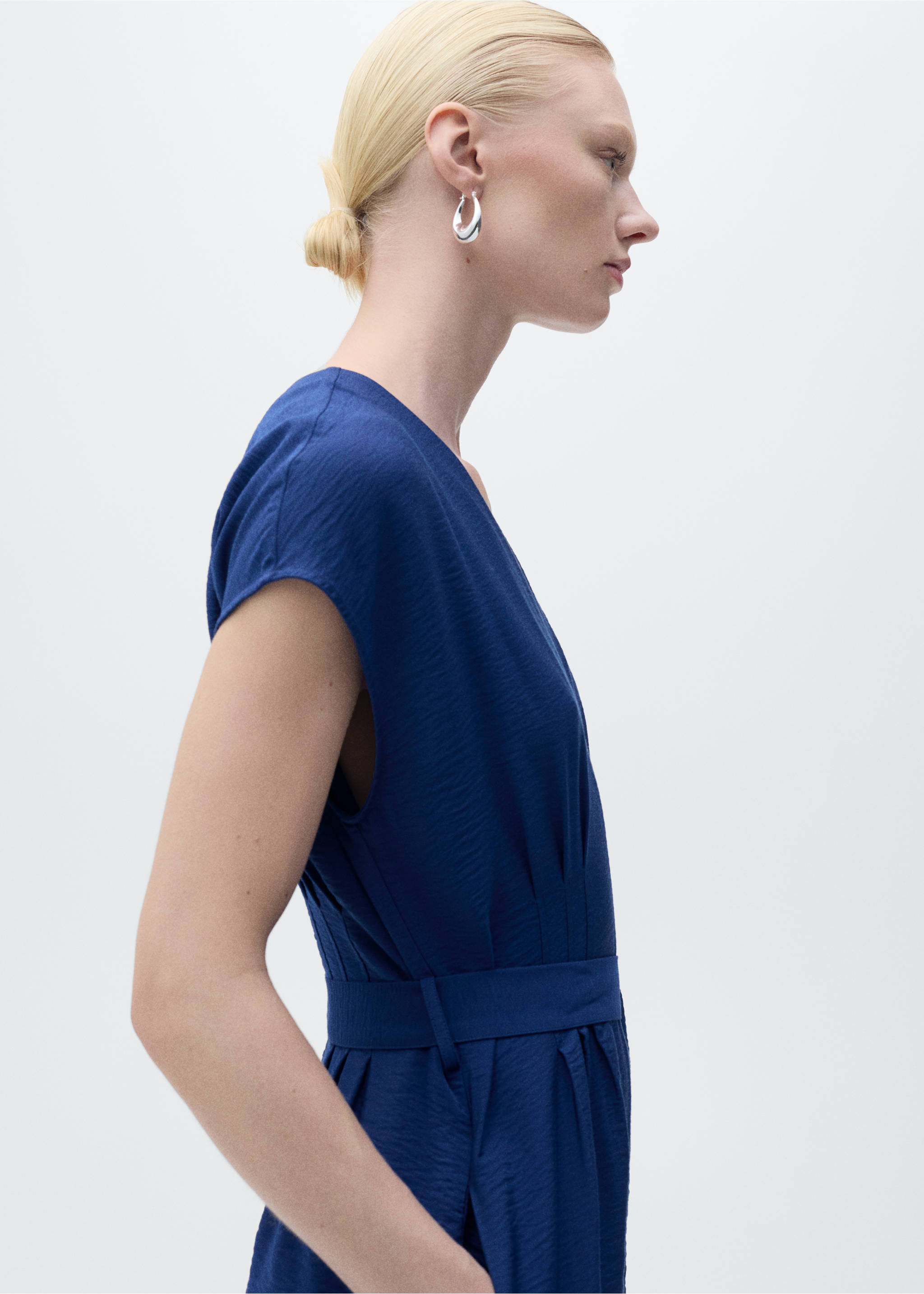 Mintás hosszú nadrágruha övvel - Felezősík, Tintakék. Ref: 87047184-00.