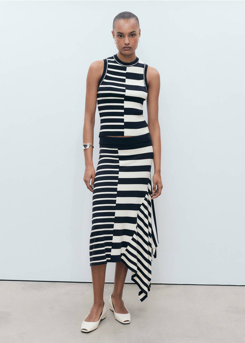 Asymmetrical striped knitted skirt