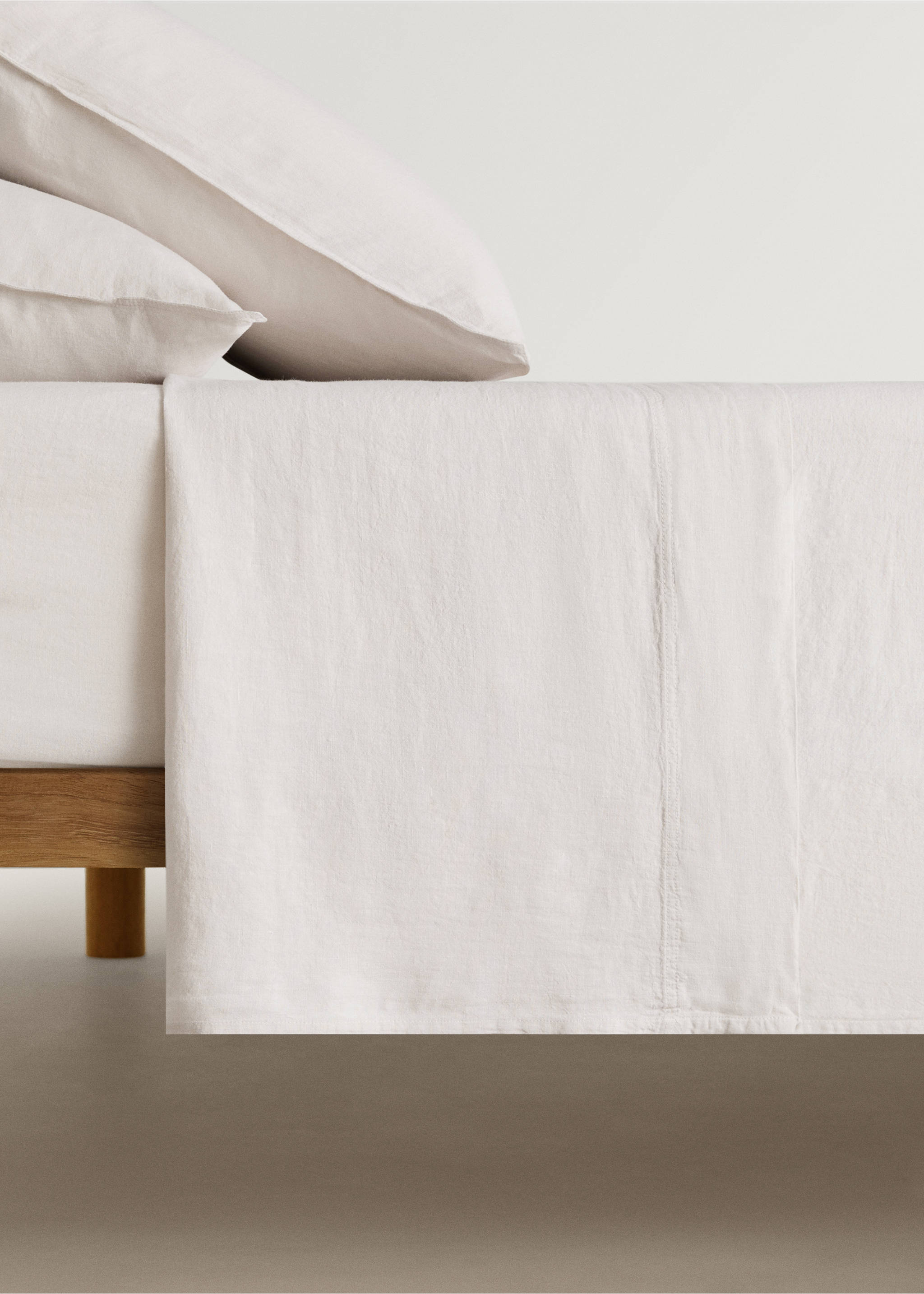 Washed linen top sheet for 150/160 cm bed - Article without model, Beige. Ref: 87047197-00.