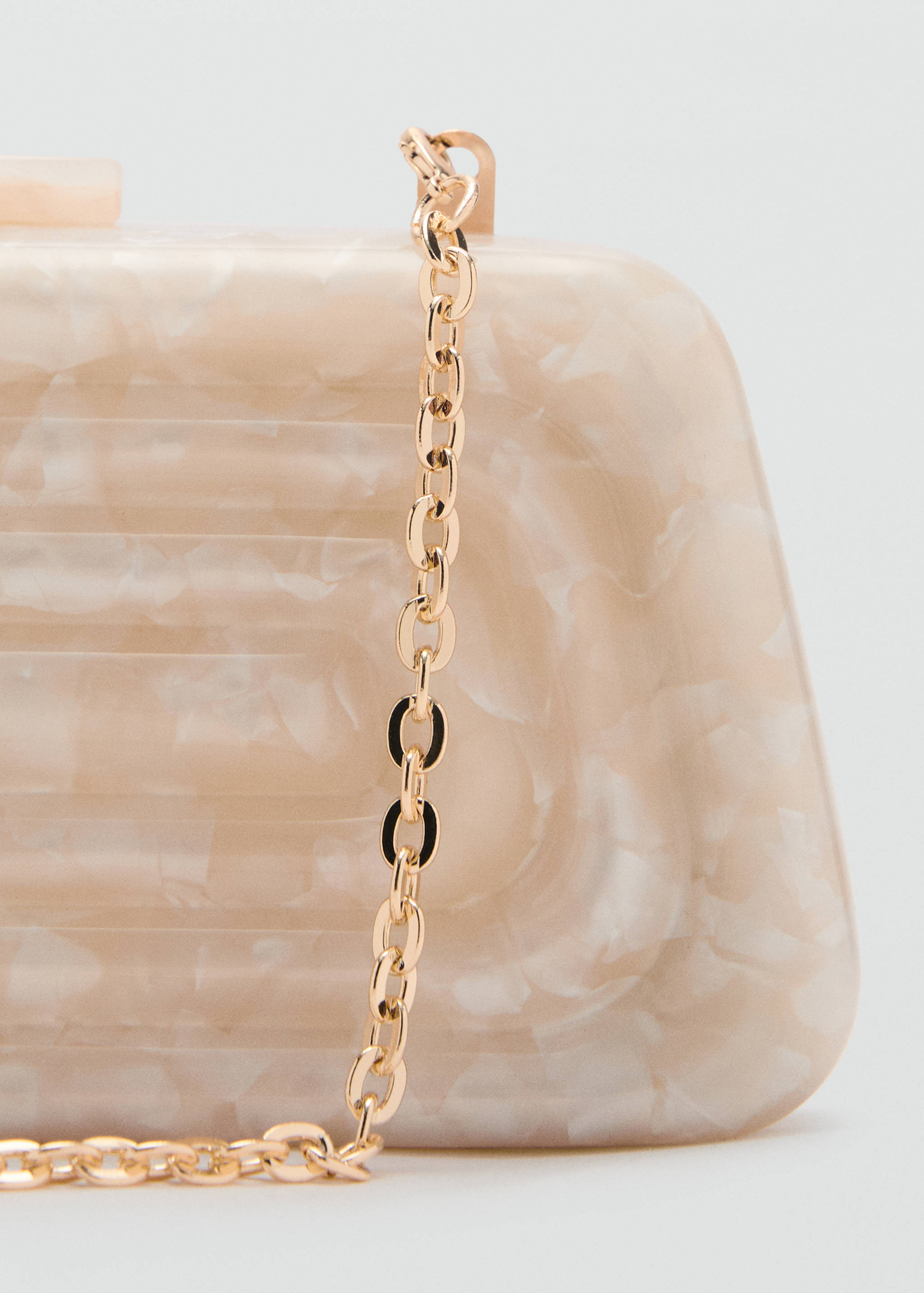 Pearl-effect clutch bag - Details of the article 1