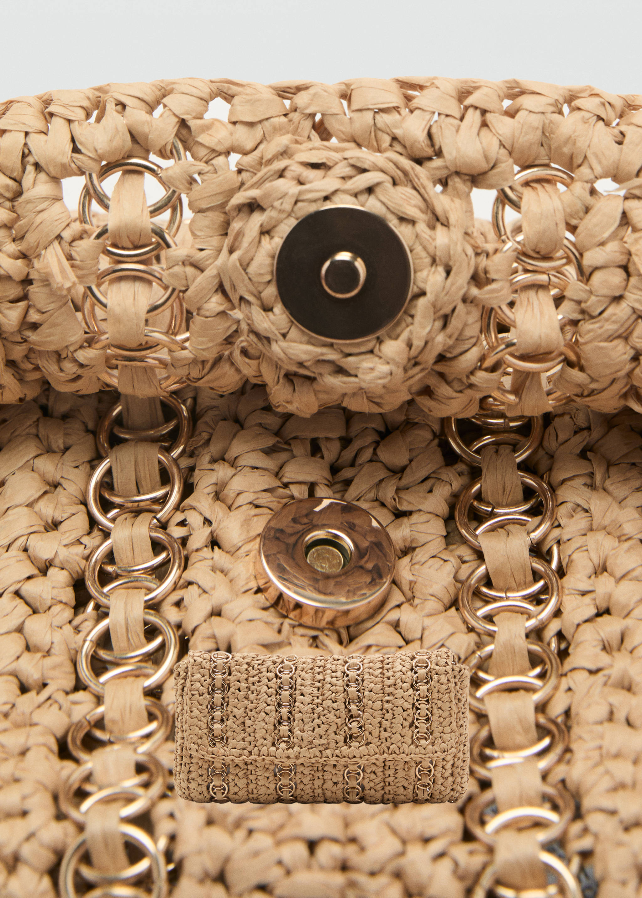 Natural fibre handbag with metal rings - Details of the article 1