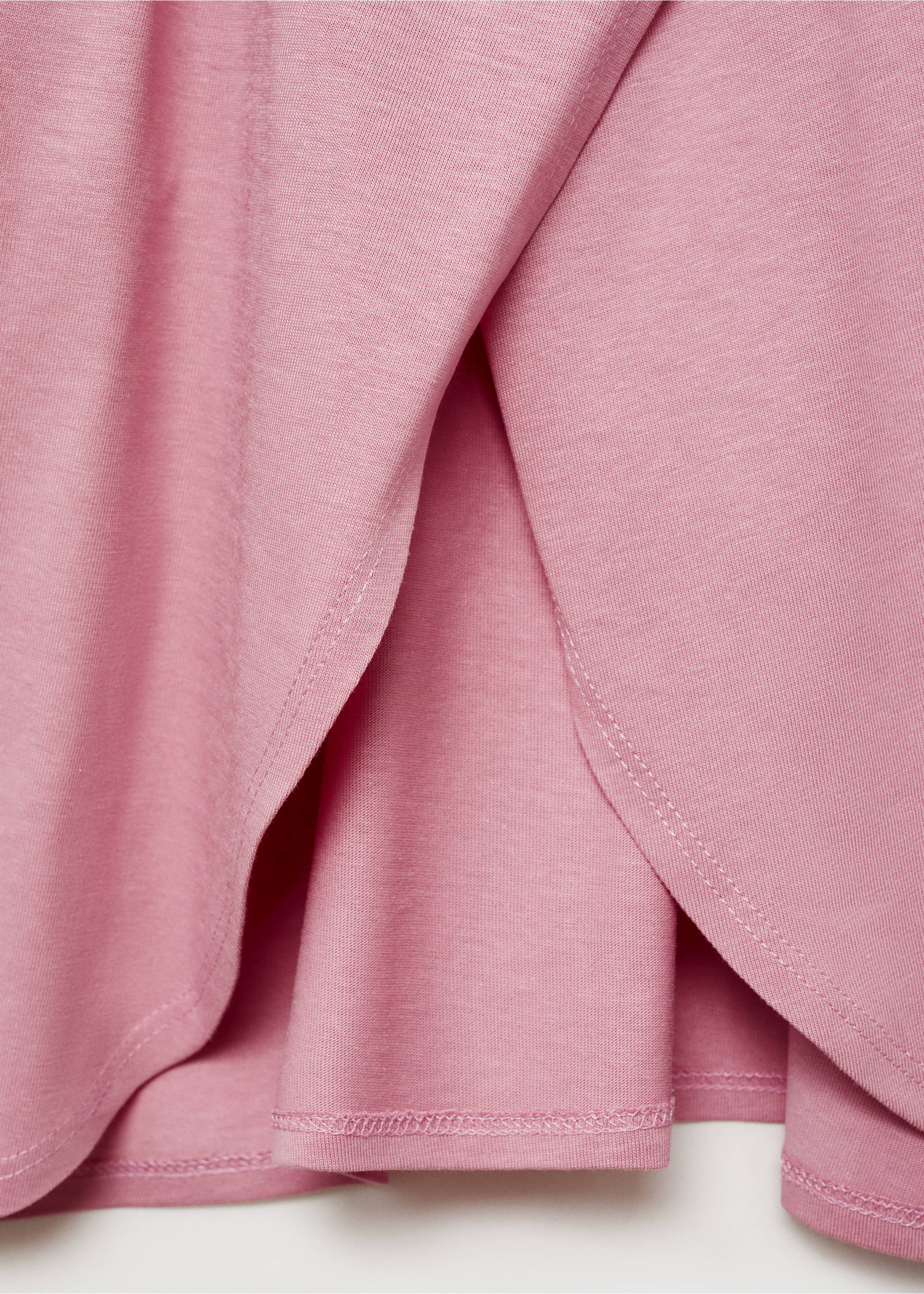 T-Shirt mit überkreuztem Rücken - Detail des Artikels 0, Erdbeerrot. Ref: 87047690-00.