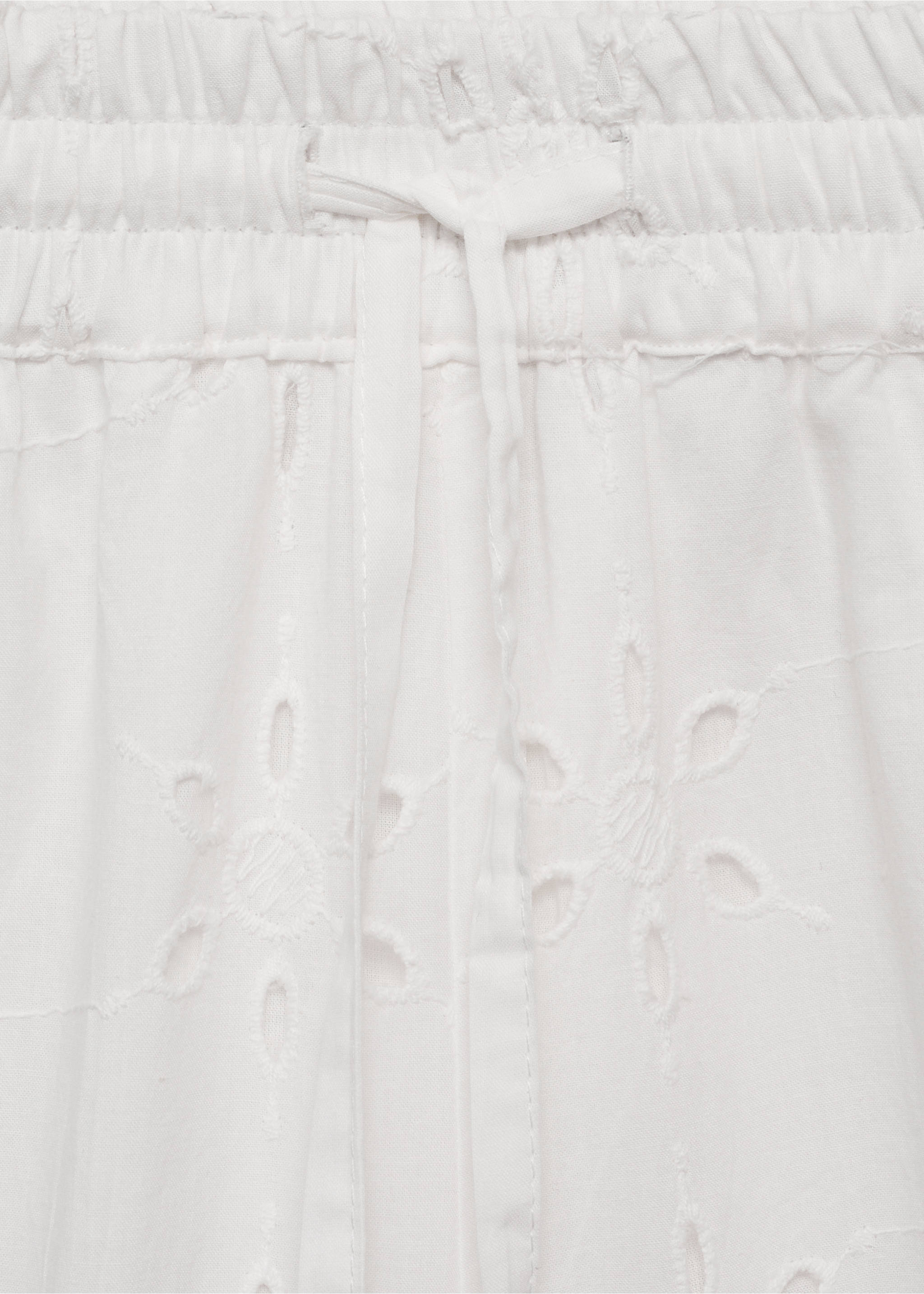 Gerade Hose mit Stickerei - Detail des Artikels 8, Cremeweiß. Ref: 87047693-00.