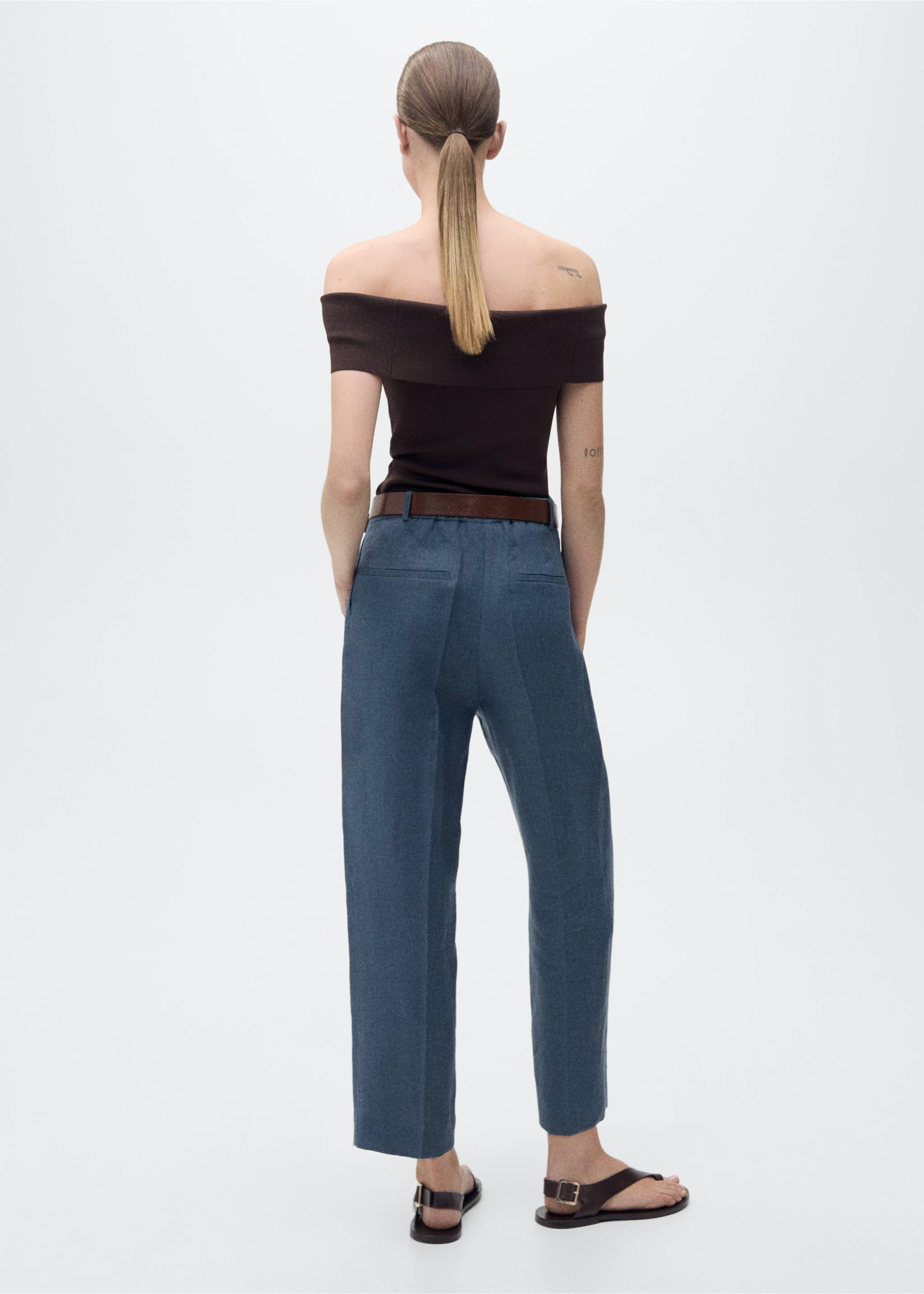 Pleated linen trousers - Reverse of the article, Blue. Ref: 87047694-00.