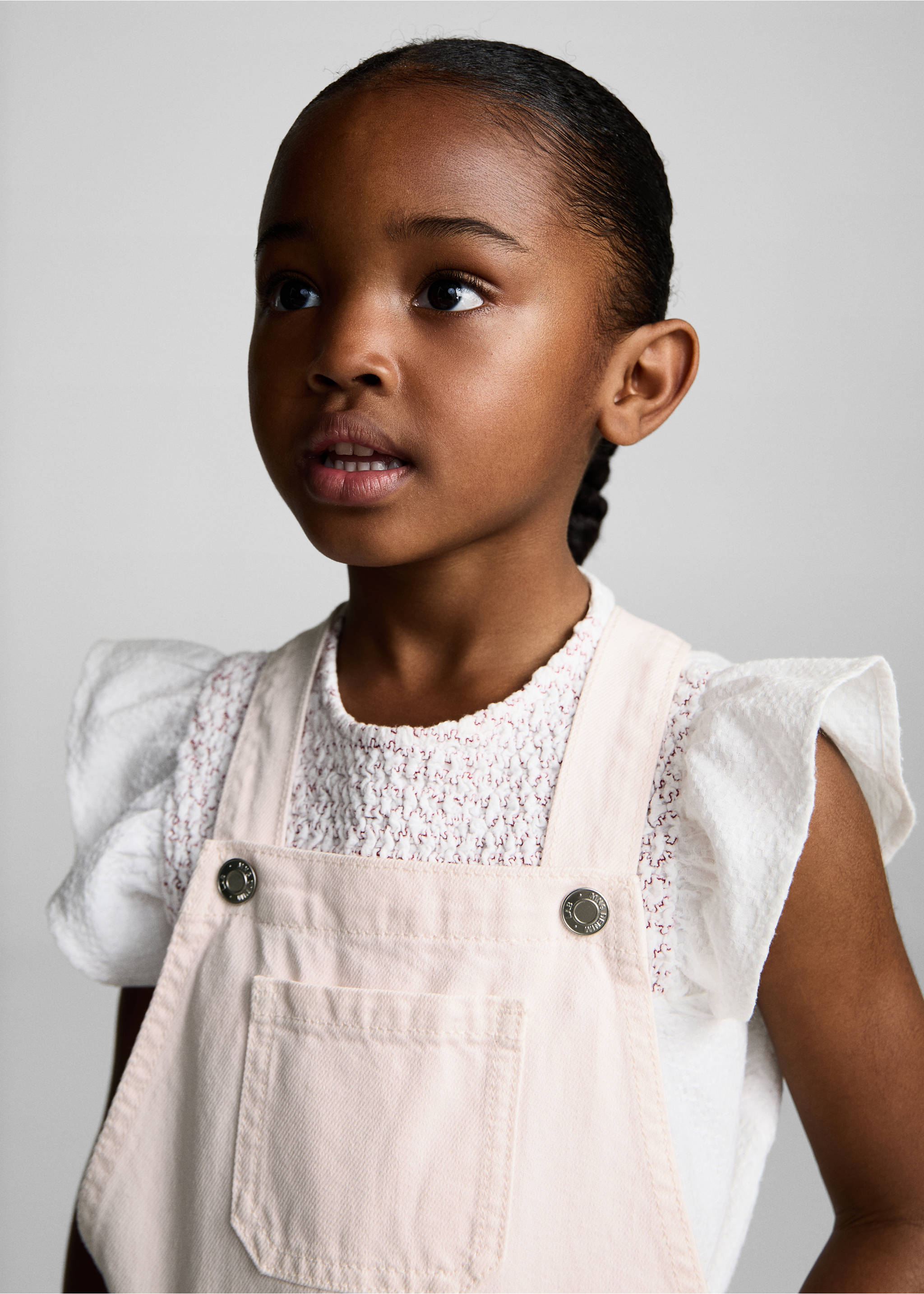 Kurzer Jeans-Latzhose - Detail des Artikels 1, Pastellrosa. Ref: 87047697-00.