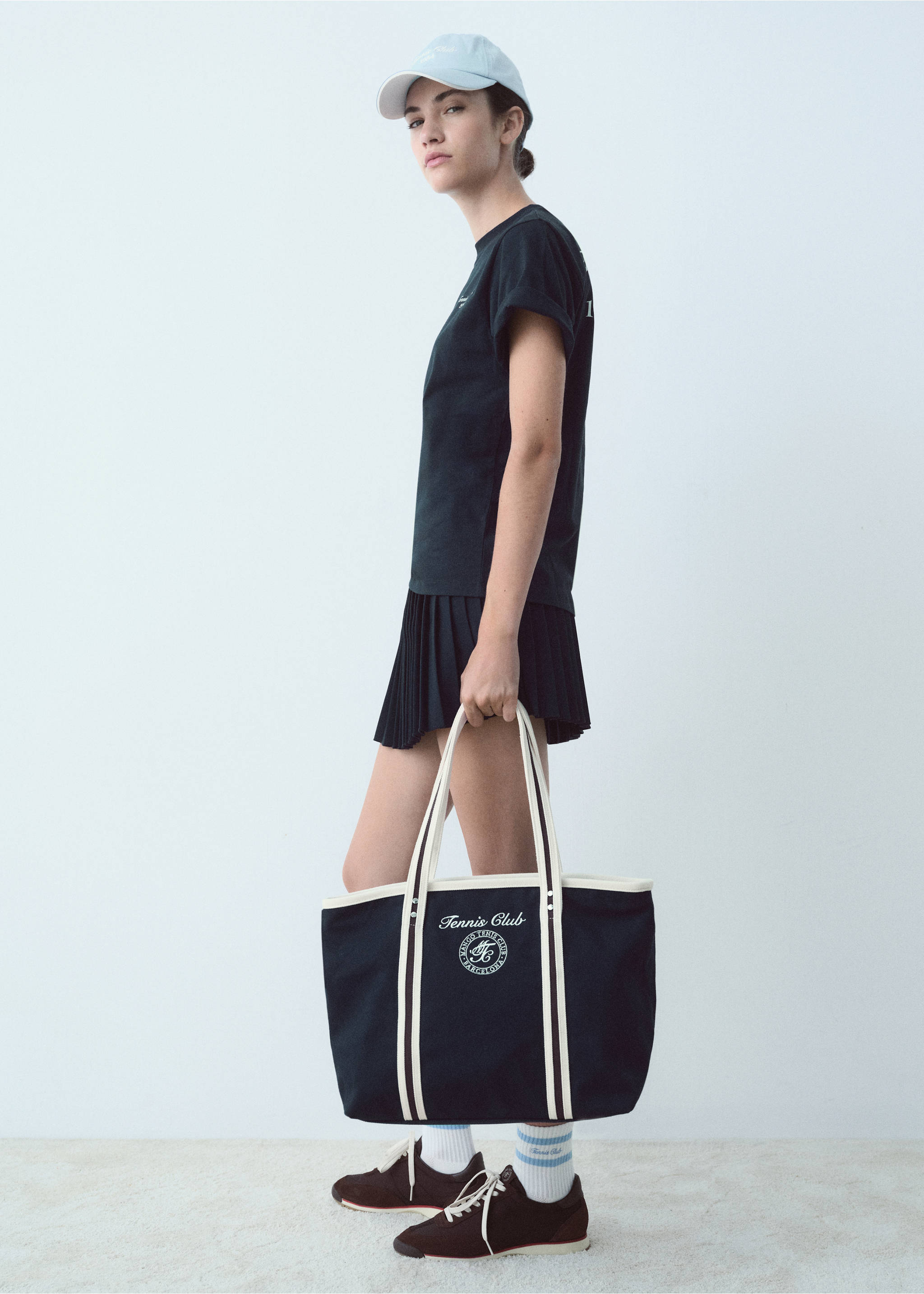 Czapka z kontrastowym daszkiem - Szczegóły artykułu 9, Błękitny. Ref: 87047707-00.