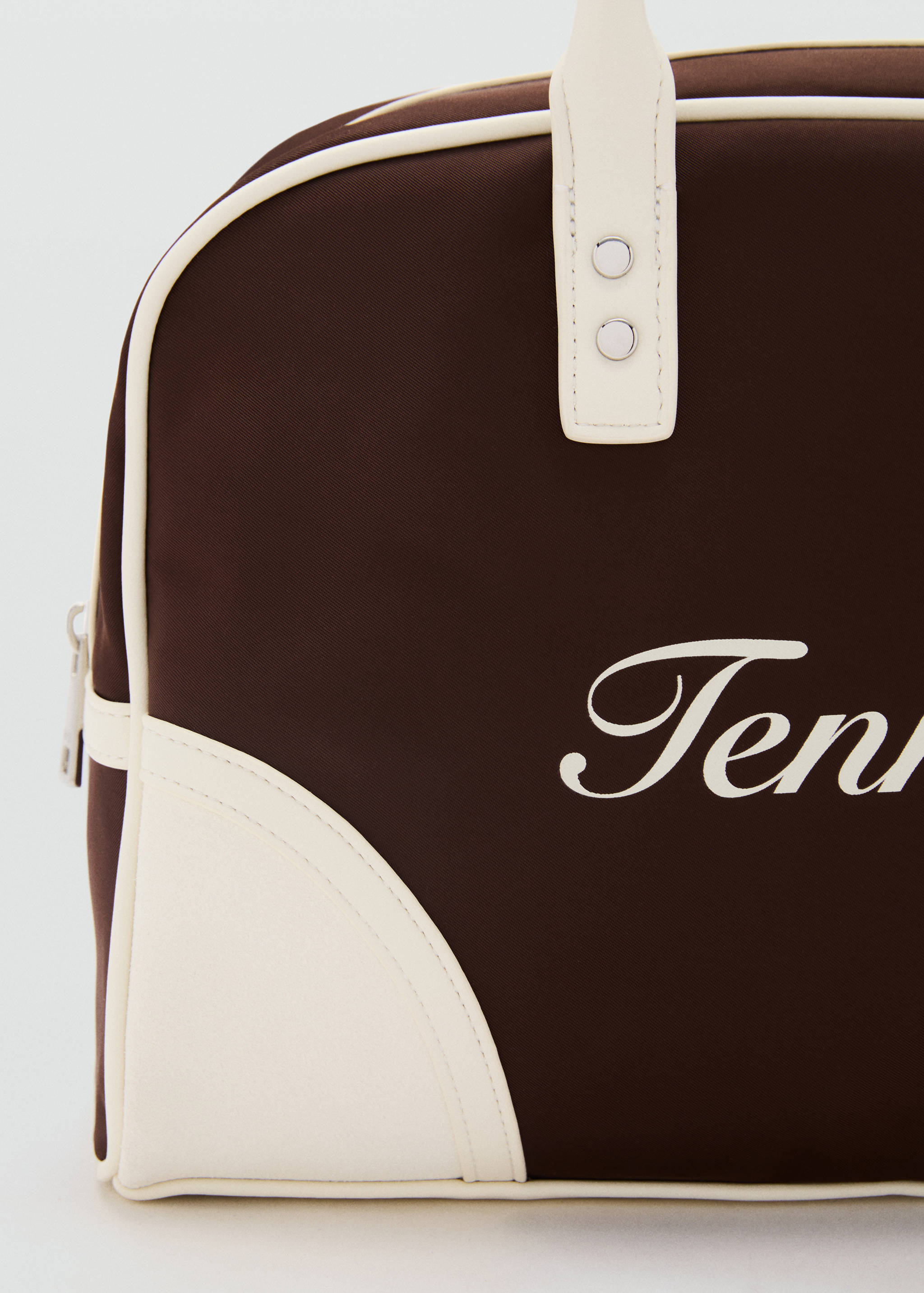 Contrast shoulder bag with printed message - Details of the article 1