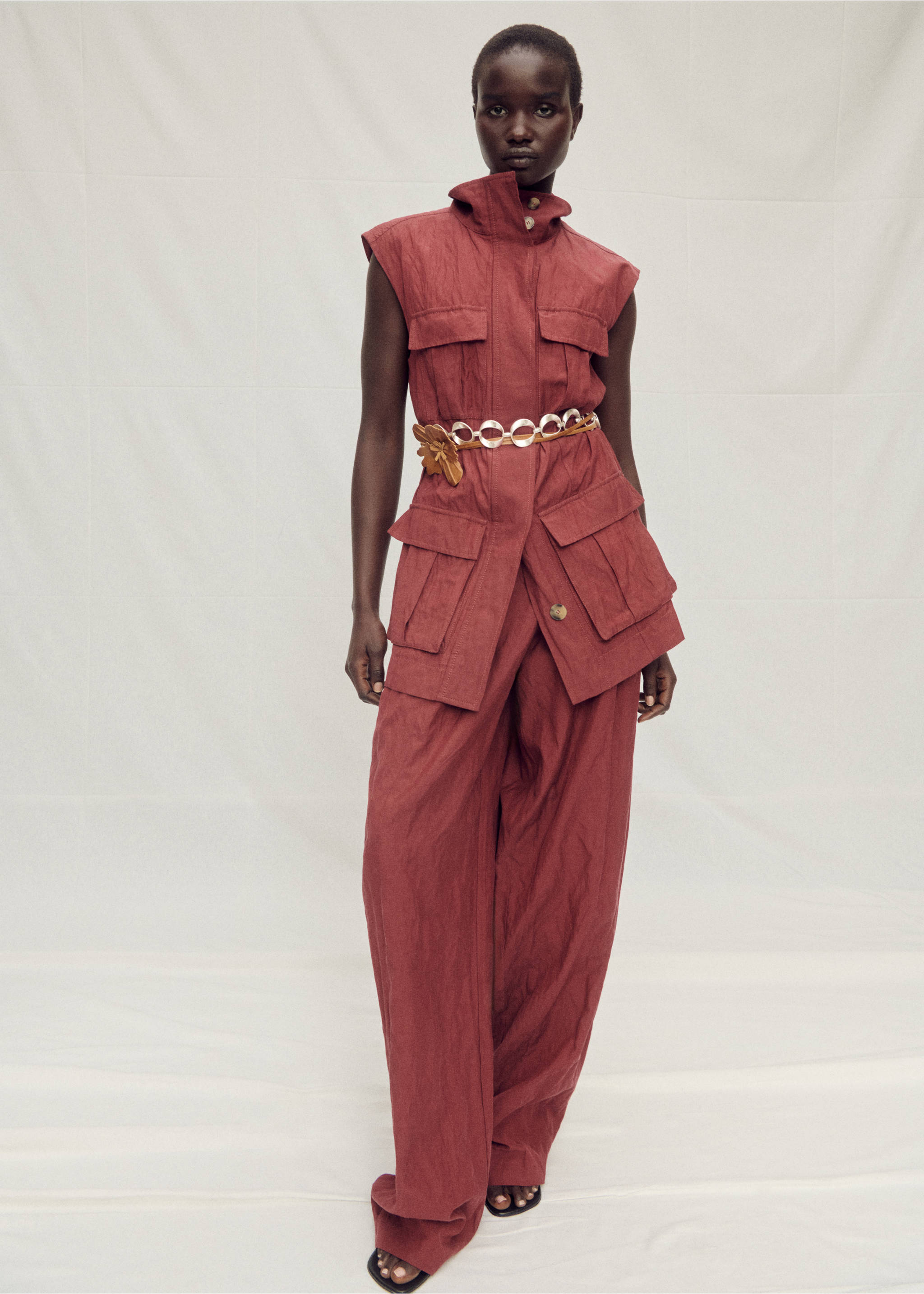 Creased-effect suit waistcoat with pockets - General plane, Wine. Ref: 87047718-00.