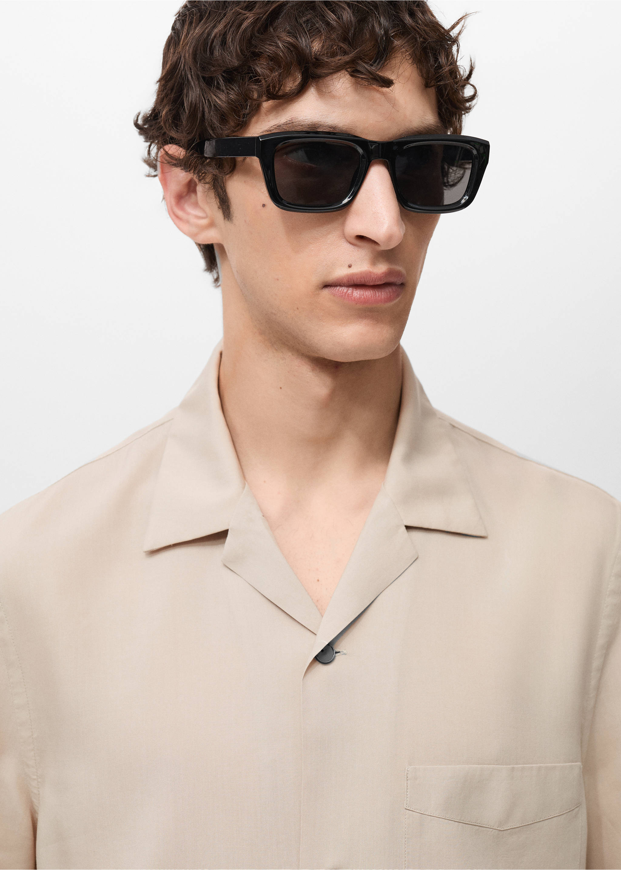 Lyocell shirt with pocket - Details of the article 1, Sand. Ref: 87047890-00.