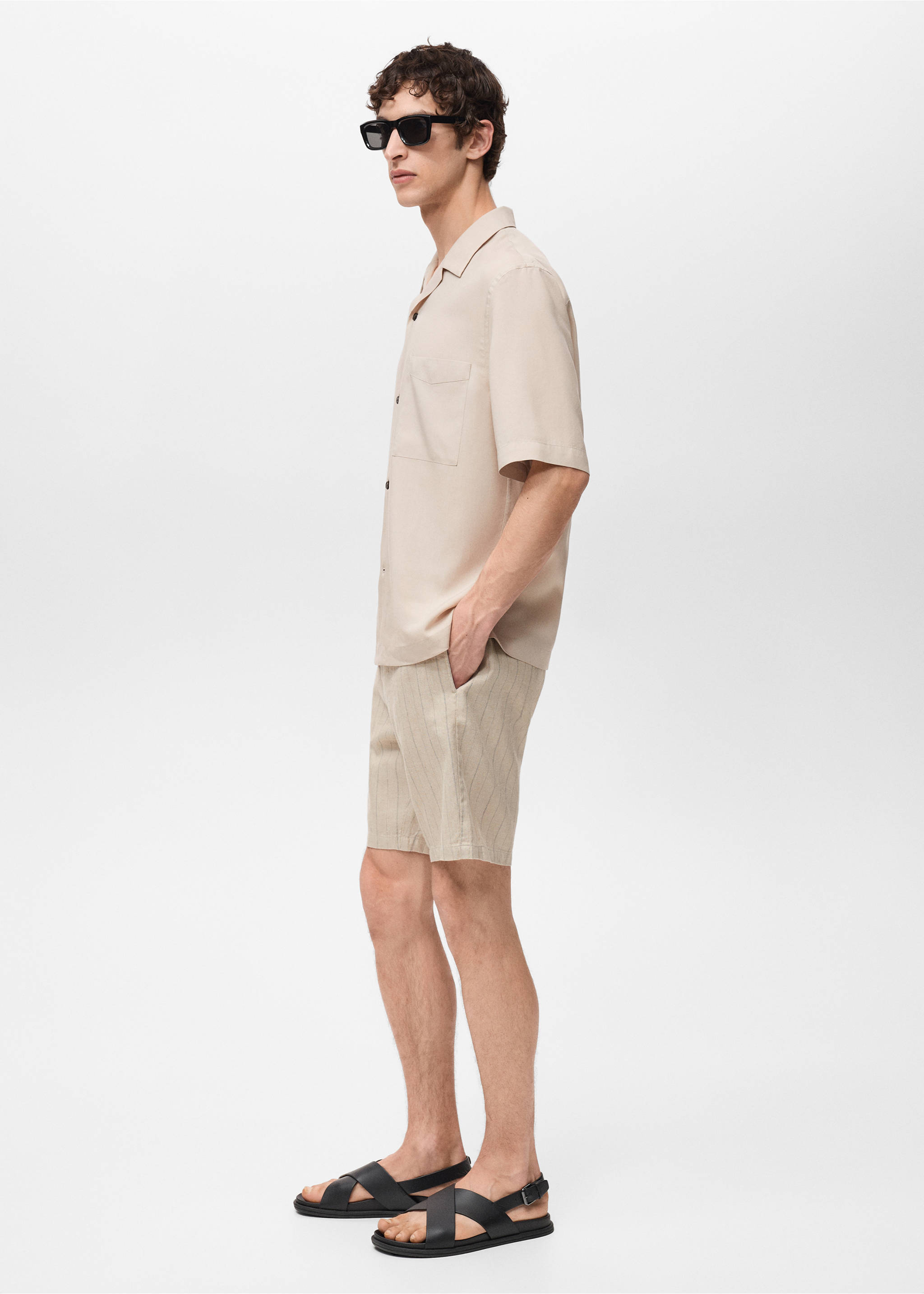Lyocell shirt with pocket - Details of the article 2, Sand. Ref: 87047890-00.