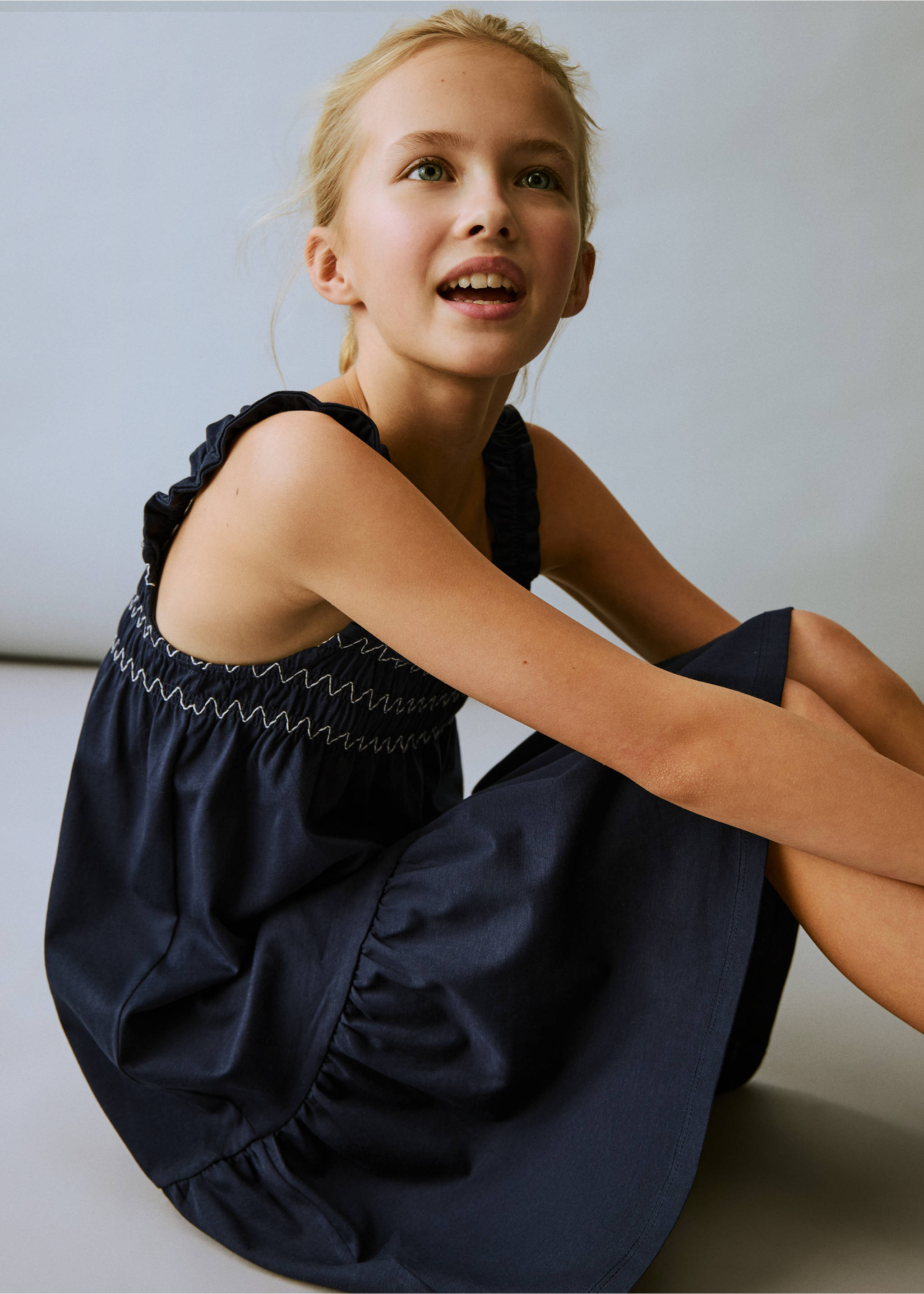 Embroidered flounce dress - Details of the article 2, Navy. Ref: 87047893-00.