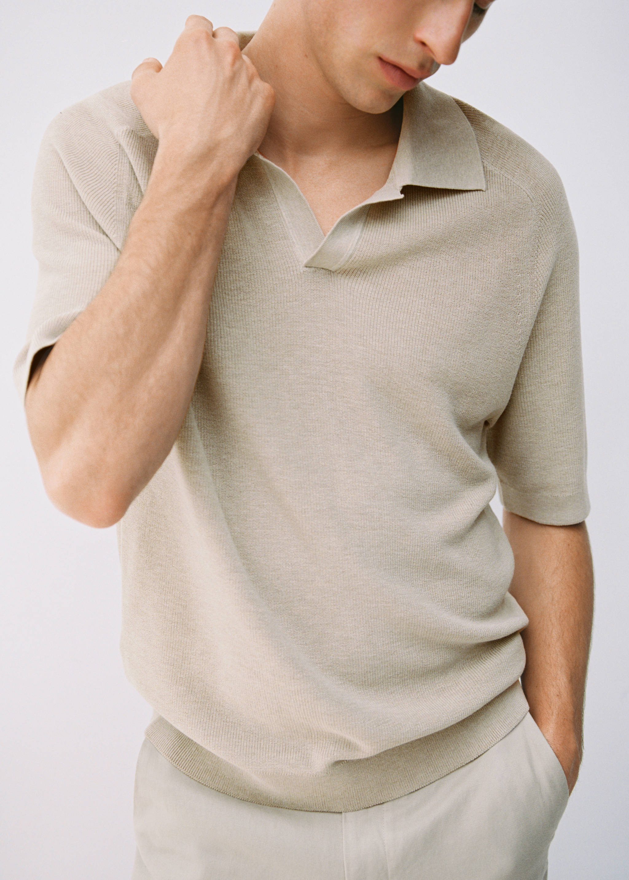 Structured knitted polo shirt - Details of the article 3