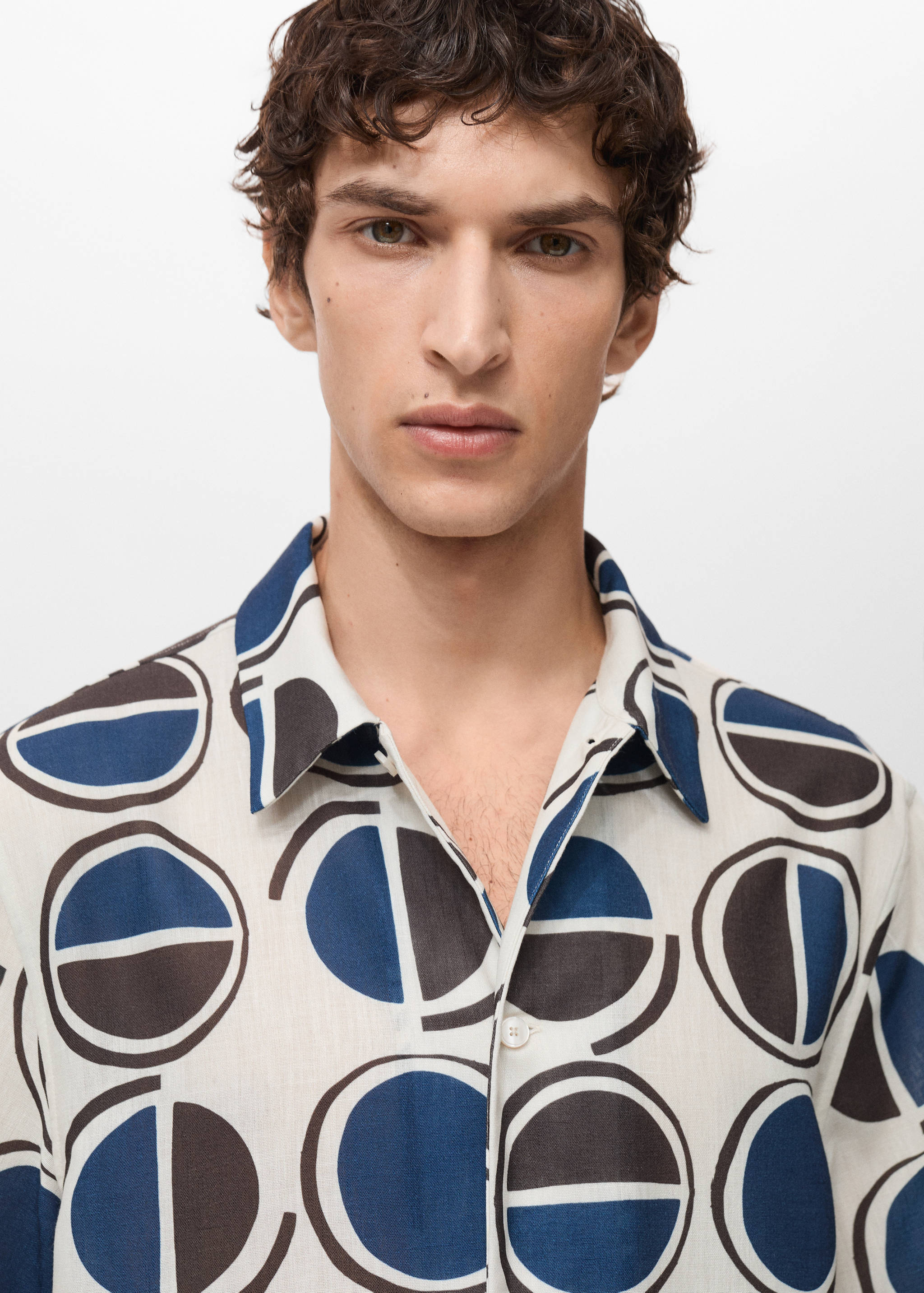 Printed short-sleeved shirt - Details of the article 1
