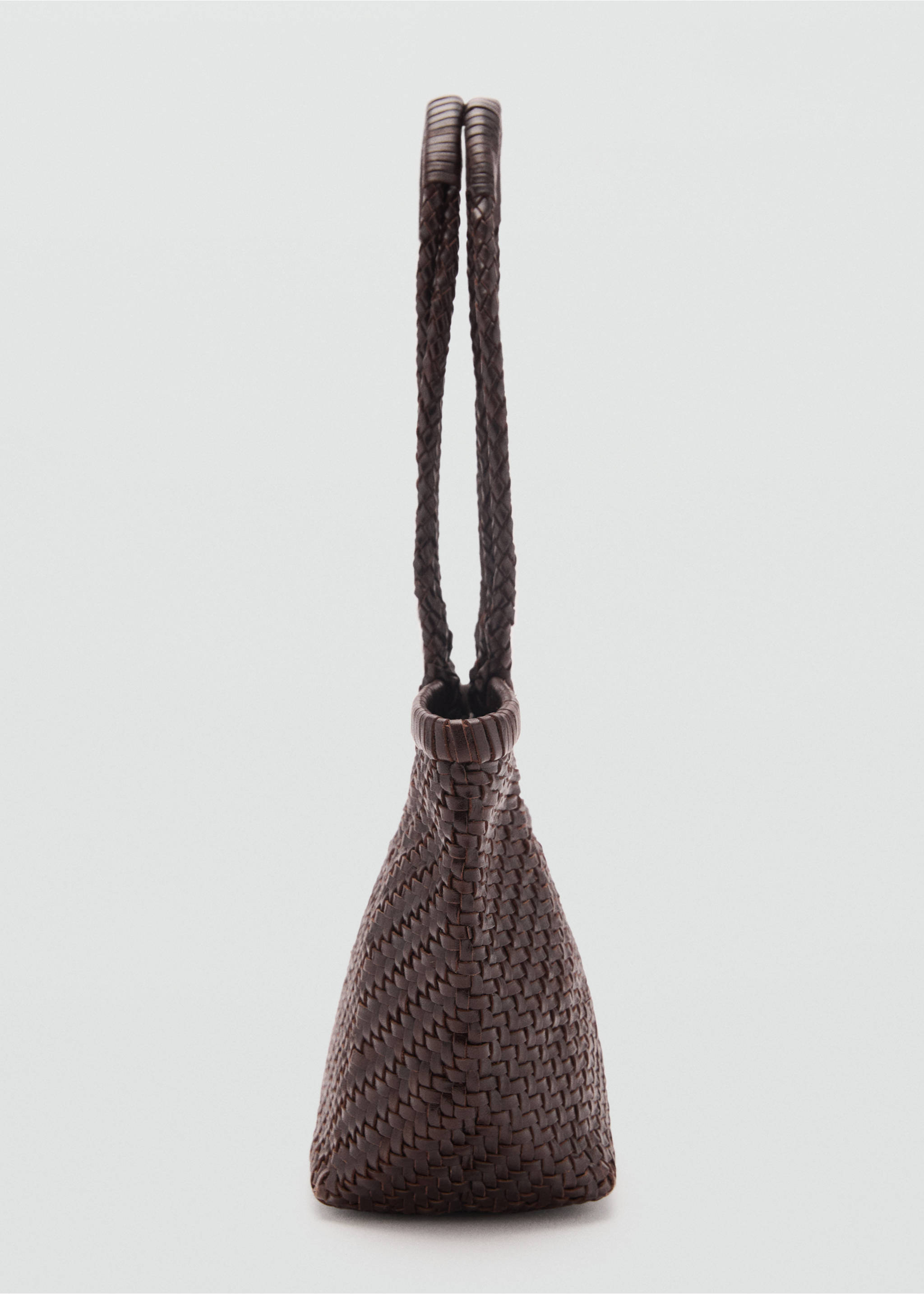 Bolso mediano piel trenzado - Detalle del artículo 1, Chocolate. Ref: 87048640-00.