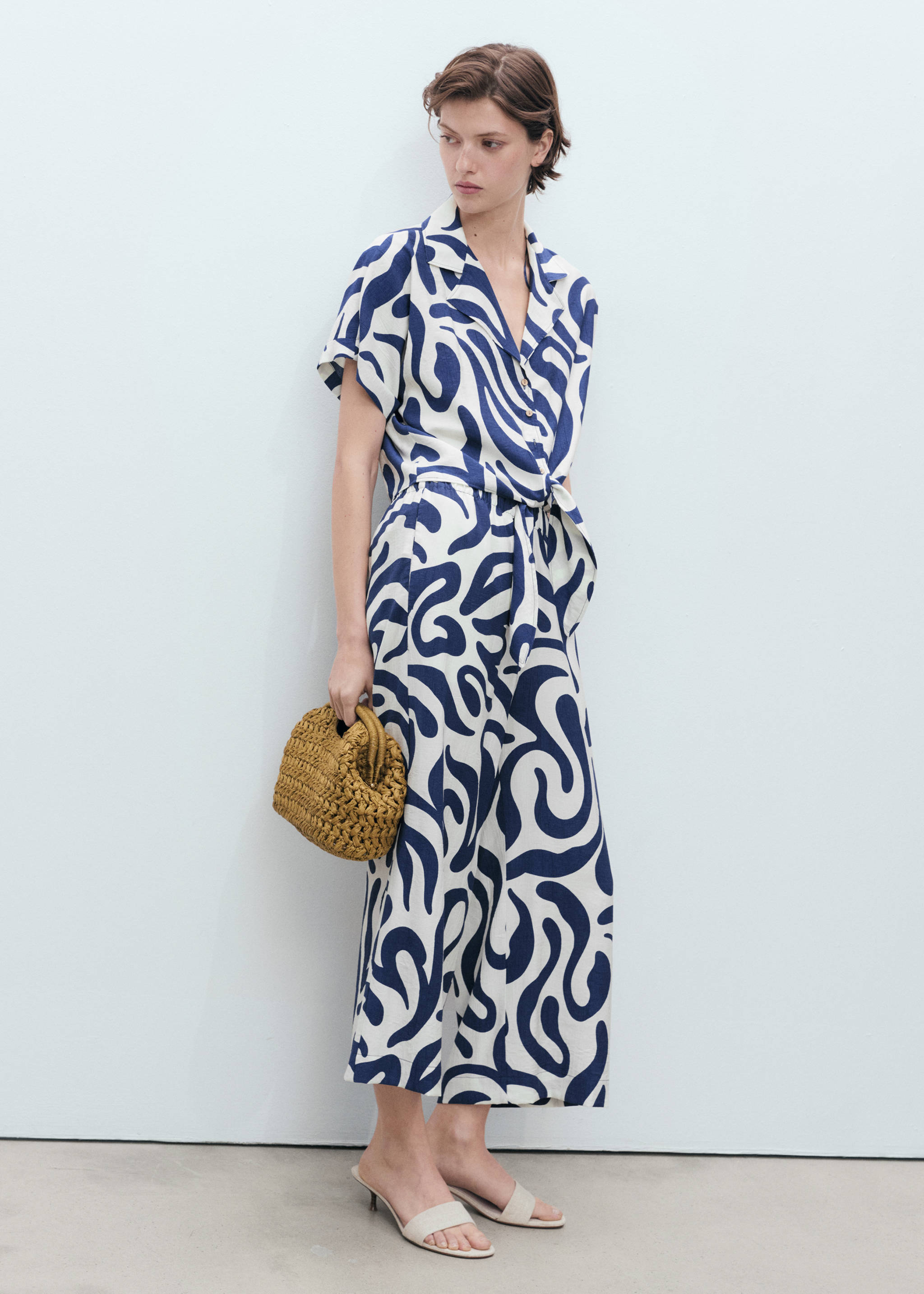 Camisa crop estampada nudo - Plano general