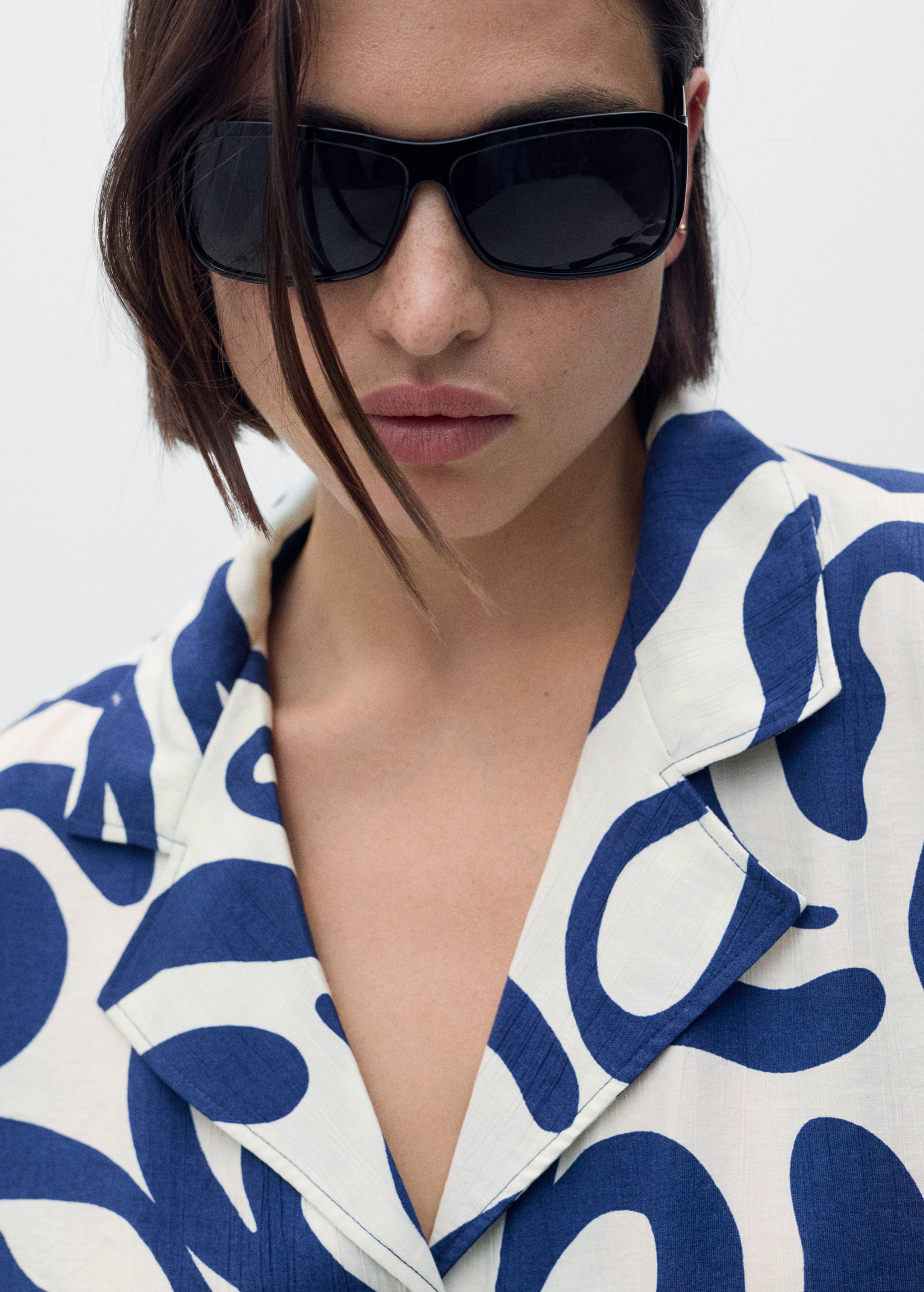 Camisa crop estampada nudo - Detalle del artículo 4