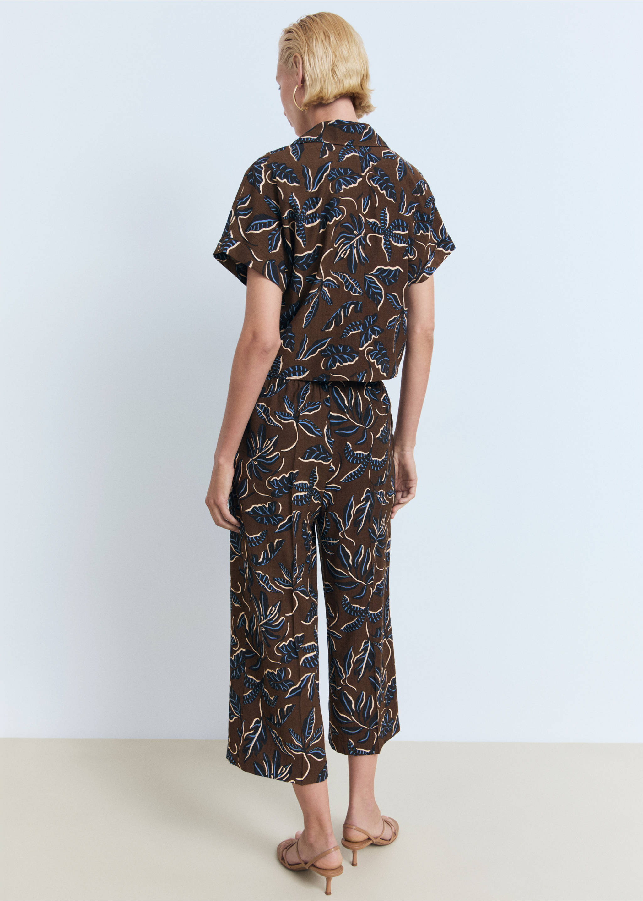 Chemise courte imprimée avec nœud - Verso de l’article, Marron. Ref: 87048646-00.