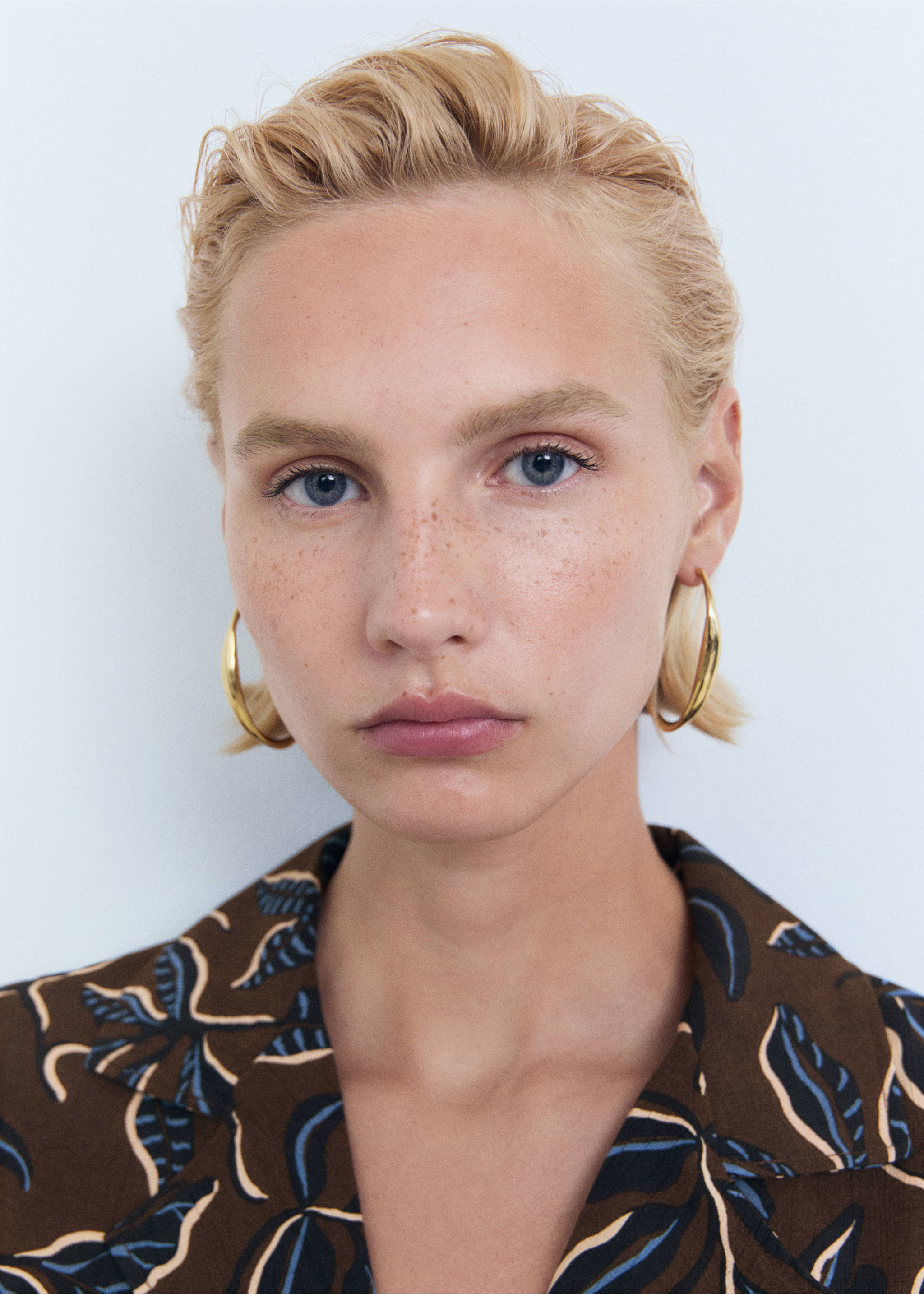 Chemise courte imprimée avec nœud - Détail de l'article 1, Marron. Ref: 87048646-00.