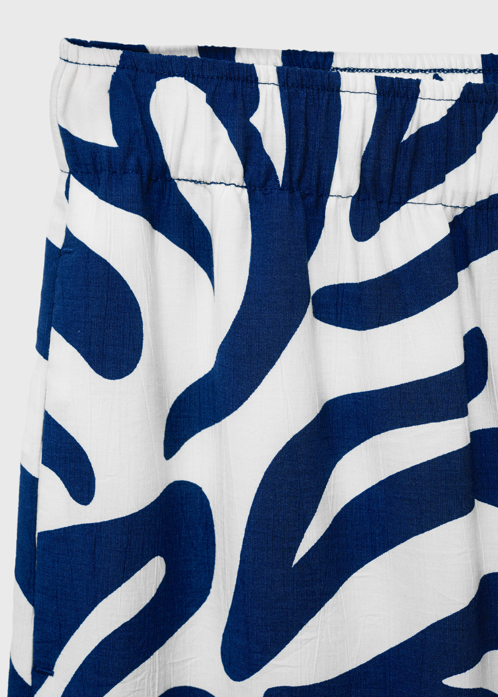 Printed culotte trousers - Details of the article 8