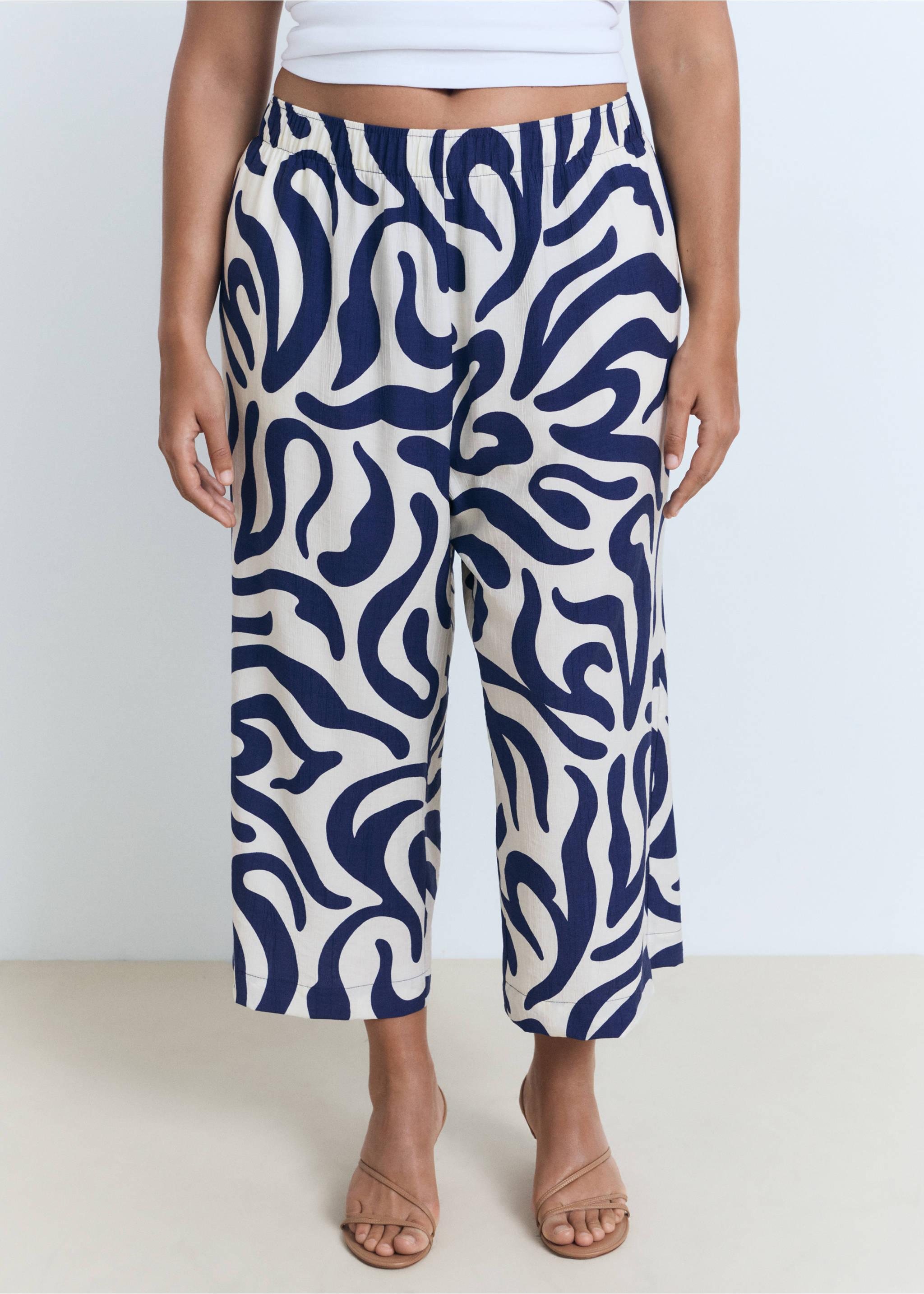 Printed culotte trousers - Details of the article 5, Off White. Ref: 87048647-00.