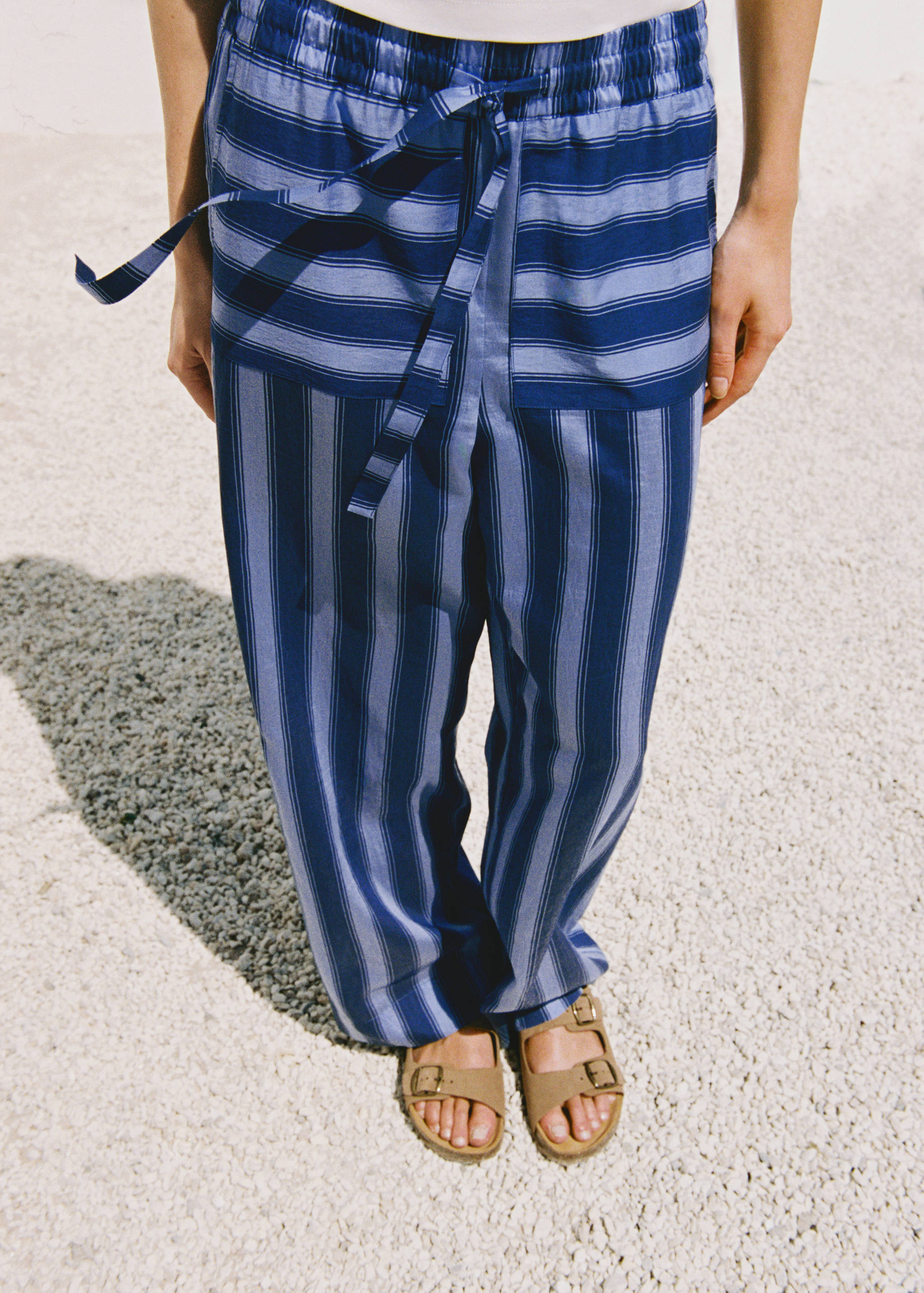 Woven lyocell trousers with two-tone stripes - Details of the article 7