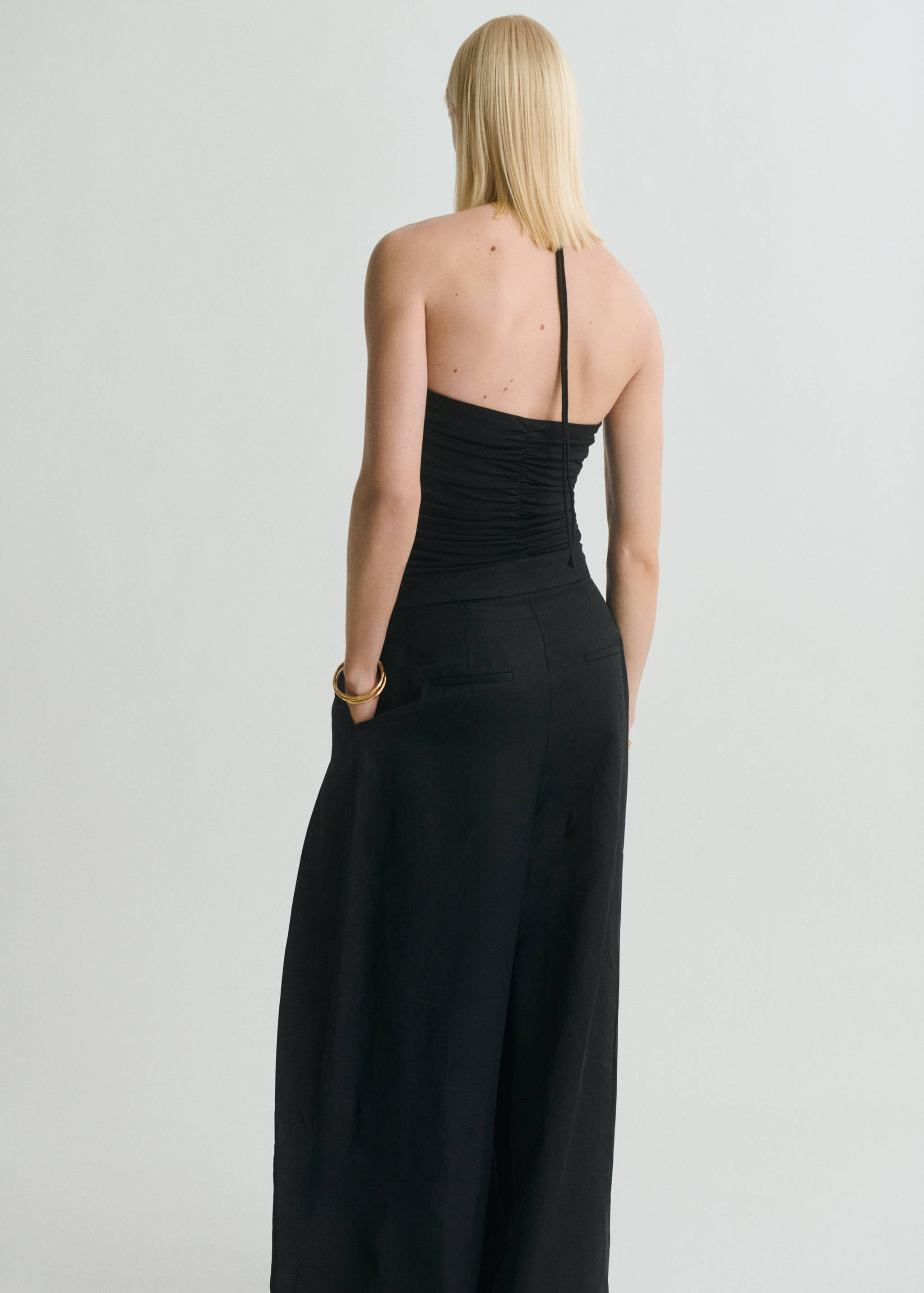 Floral halter top - Reverse of the article