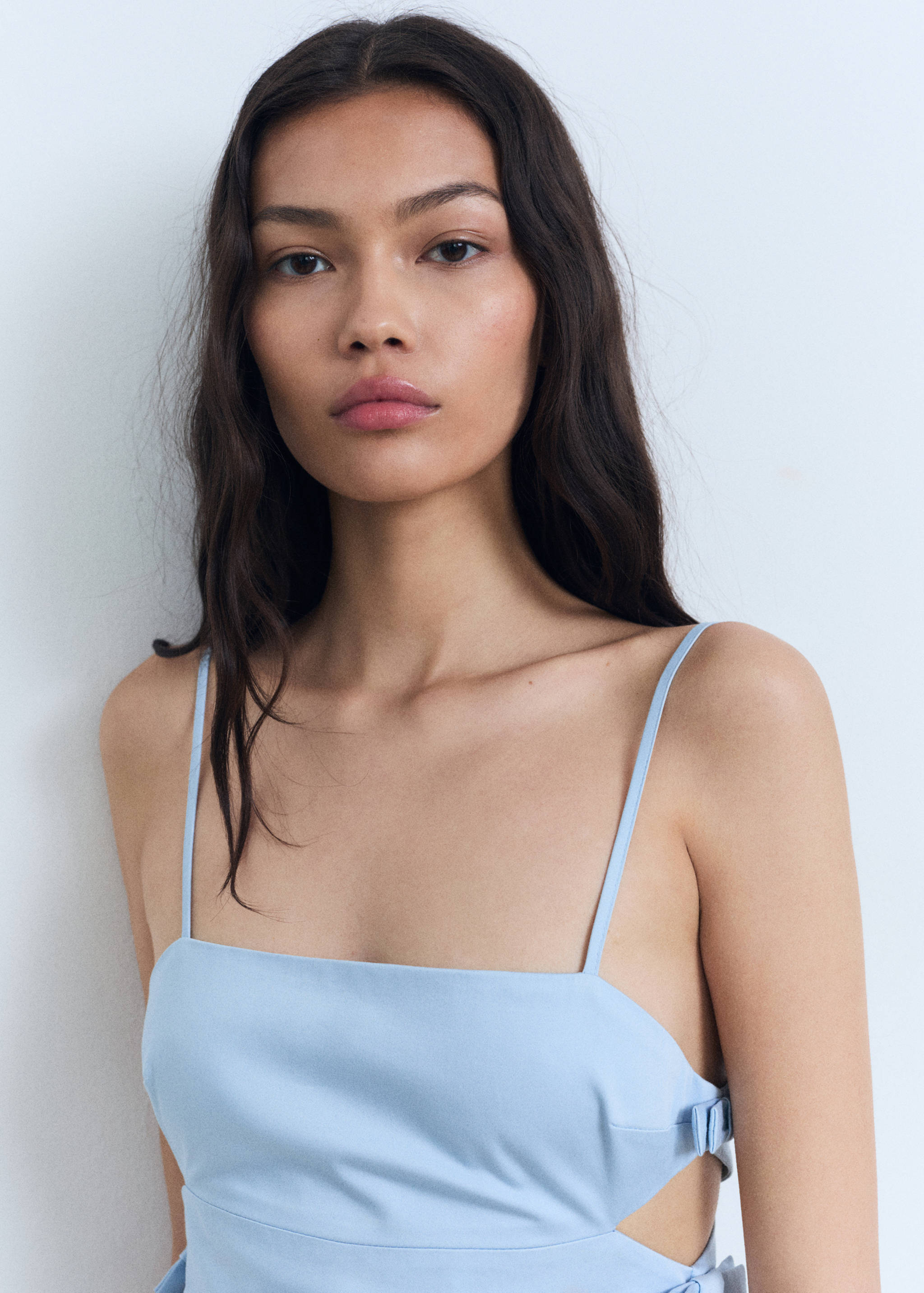 Short cut-out dress with bows - Details of the article 1