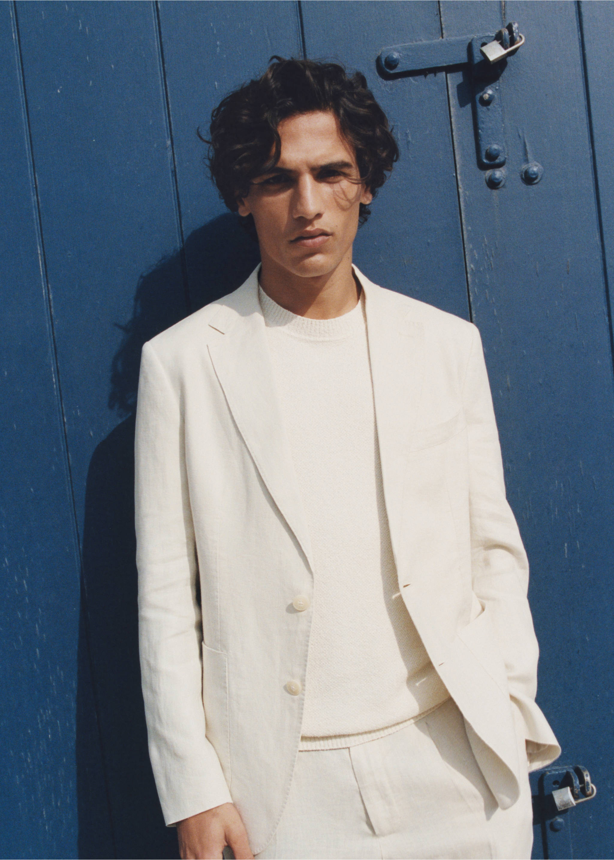 Colbert van een linnen- en lyocellblend - Detail van het artikel 3, Ecru. Ref: 87049207-00.