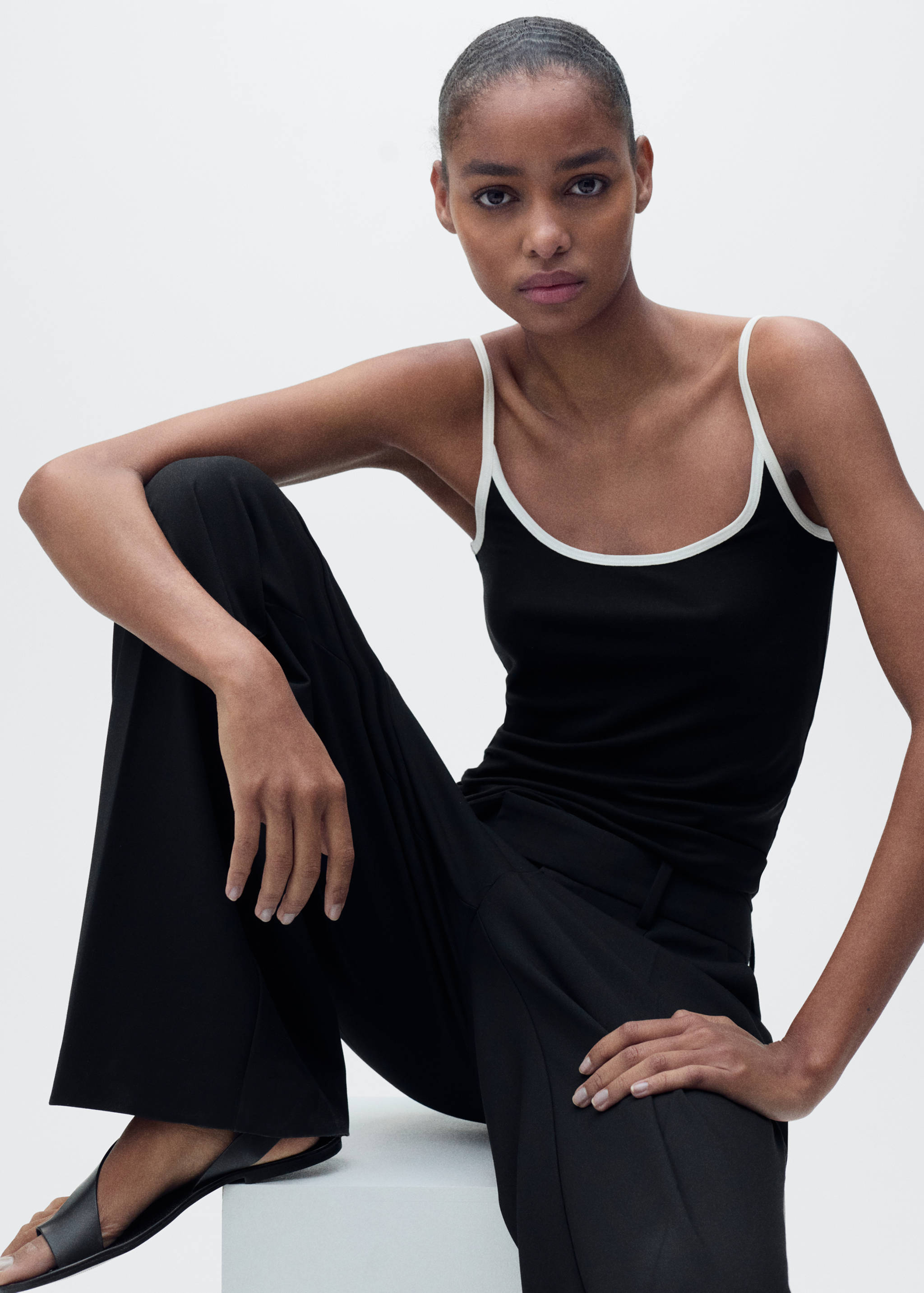 Lyocell top with contrasting trim - Details of the article 2