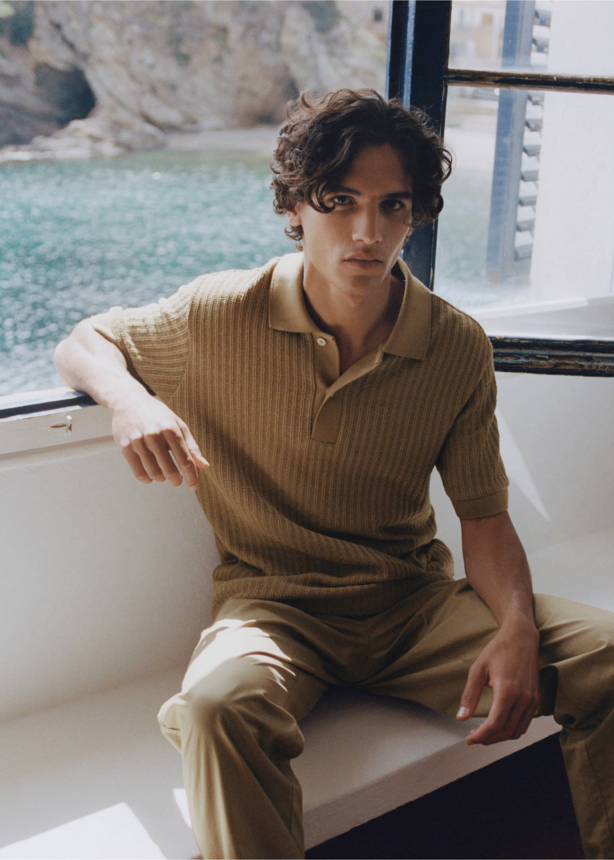 Polo grosse maille côtelée - Détail de l'article 3, Beige. Ref: 87049218-00.