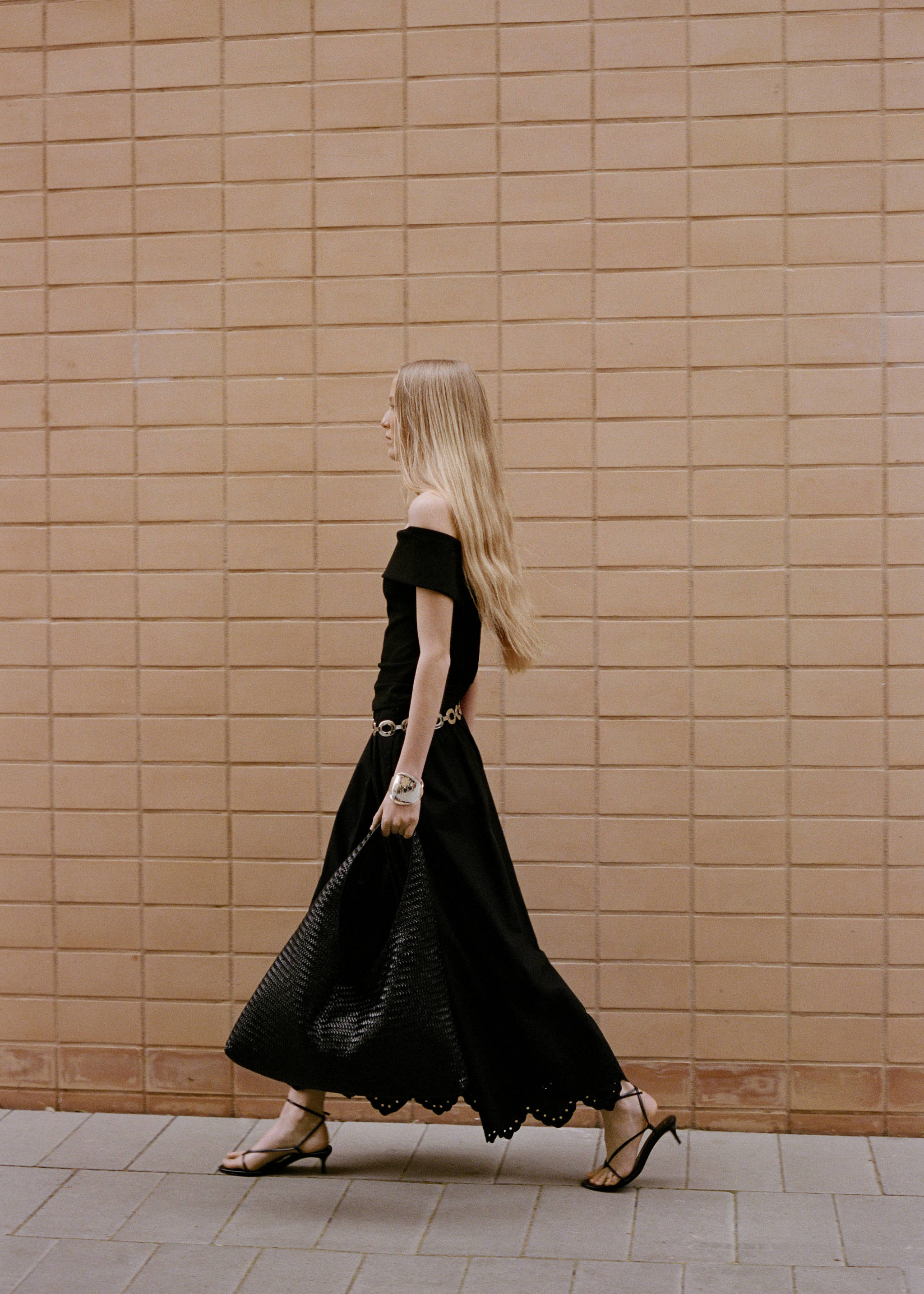 Cotton skirt with embroidered hem - Details of the article 6